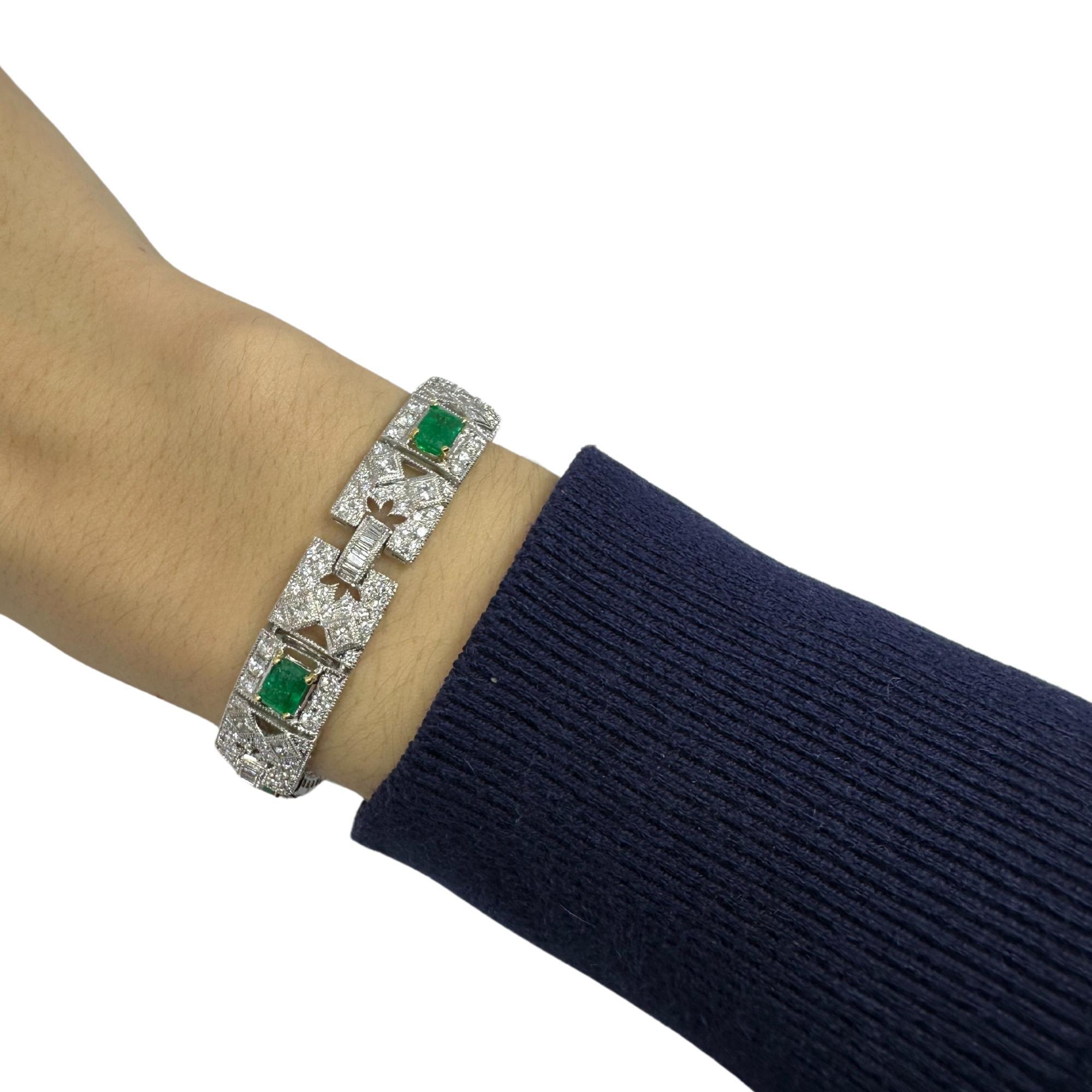 18K White Gold Diamond and Emerald Bracelet For Sale 2