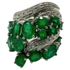 18k White Gold Diamond and Emerald Cocktail Ring