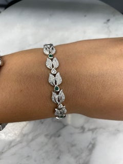 18K White Gold Diamond and Emerald Floral Bracelet