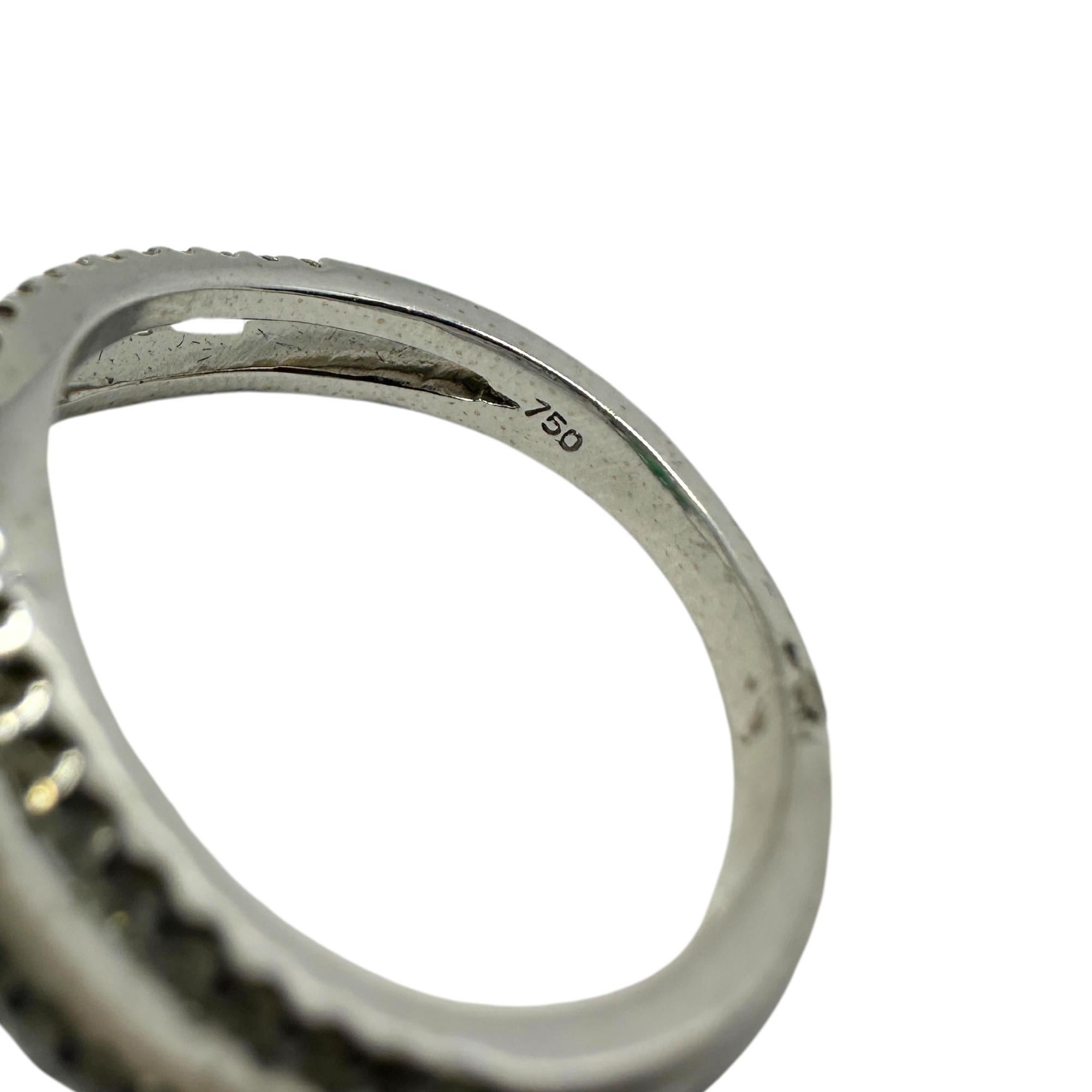 Bague en or blanc 18k avec diamant et émeraude en forme de coeur Pour femmes en vente