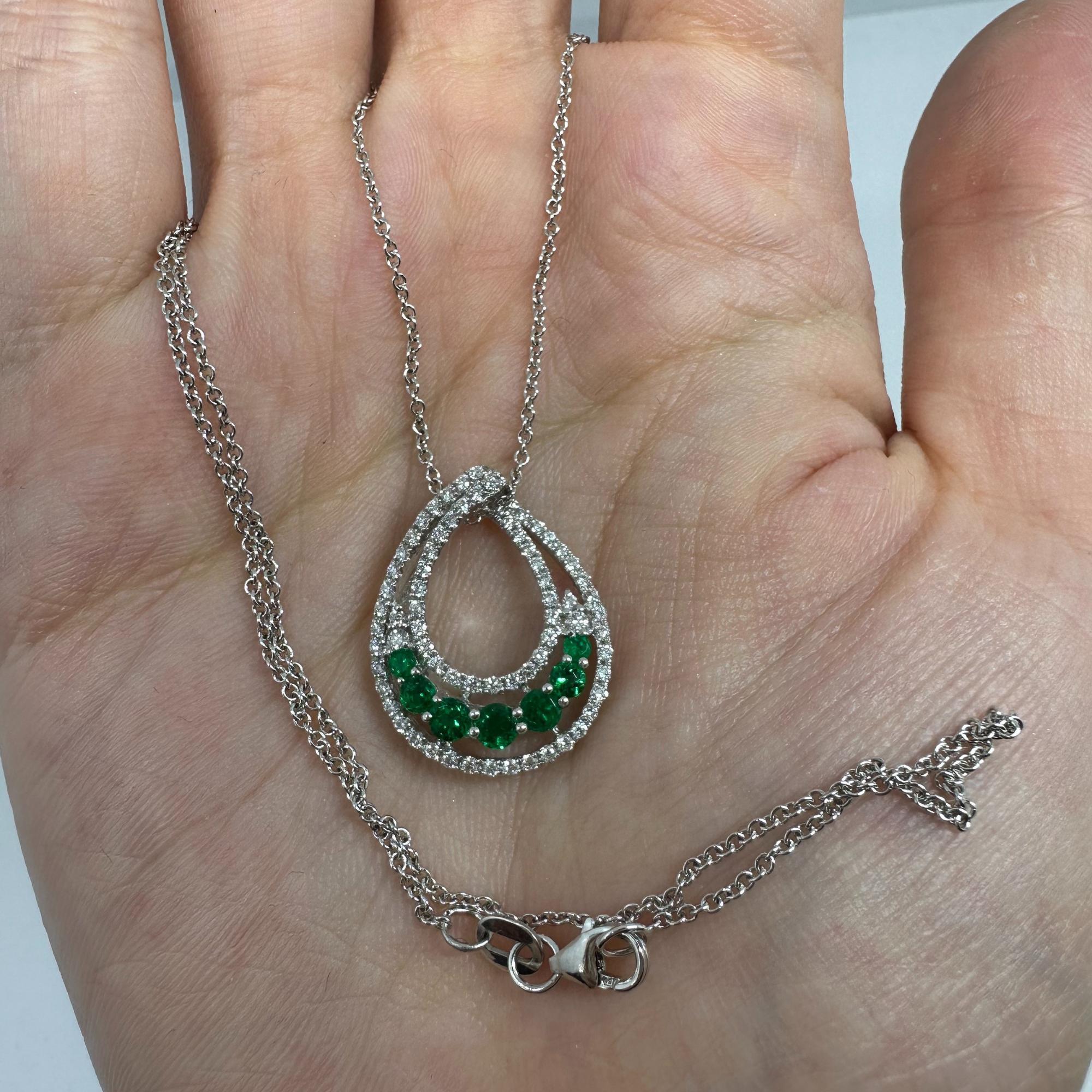 Collana con diamanti e smeraldi in oro bianco 18k in vendita 5