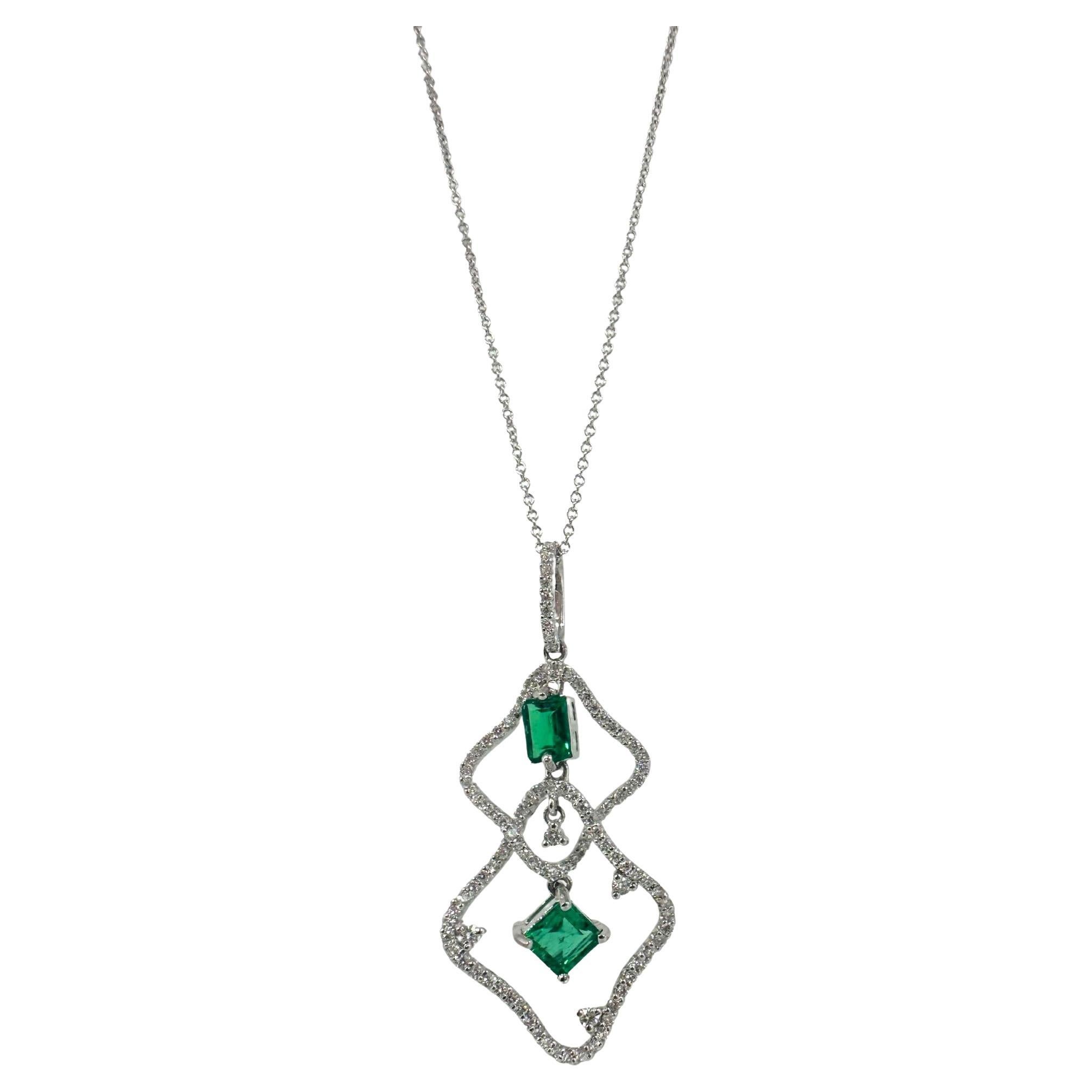 18K White Gold Diamond and Emerald Pendant Necklace