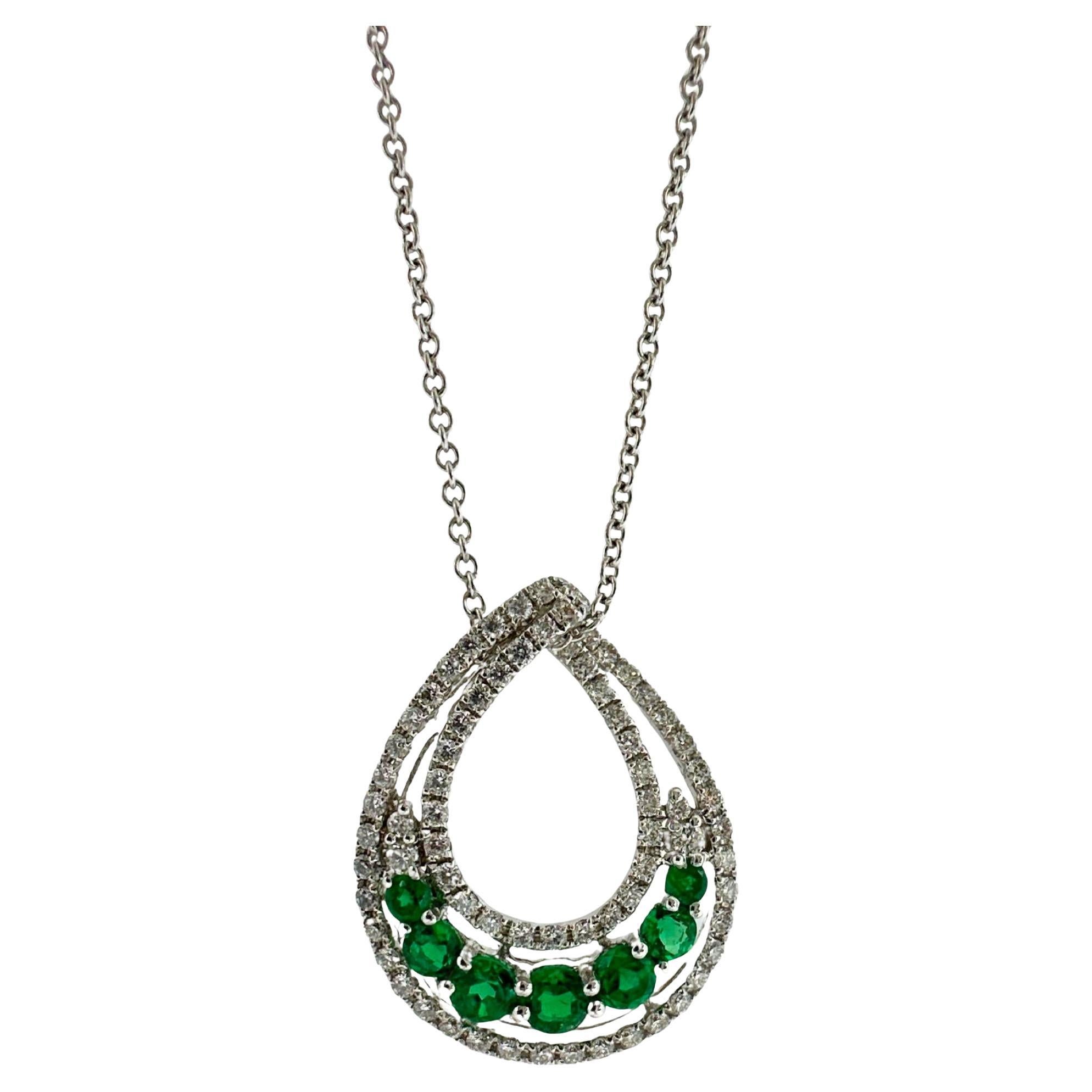 18k White Gold Diamond and Emerald Pendant Necklace