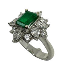 18k White Gold Diamond and Emerald Ring