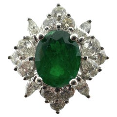 18k White Gold Diamond and Emerald Ring