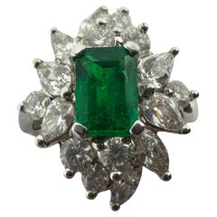 18k White Gold Diamond and Emerald Ring