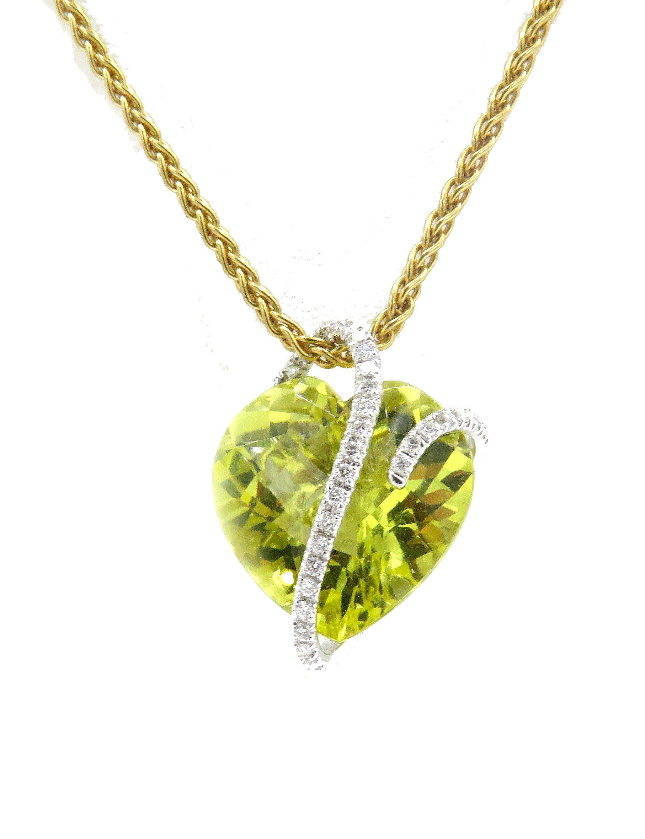 gold heart pendant necklace