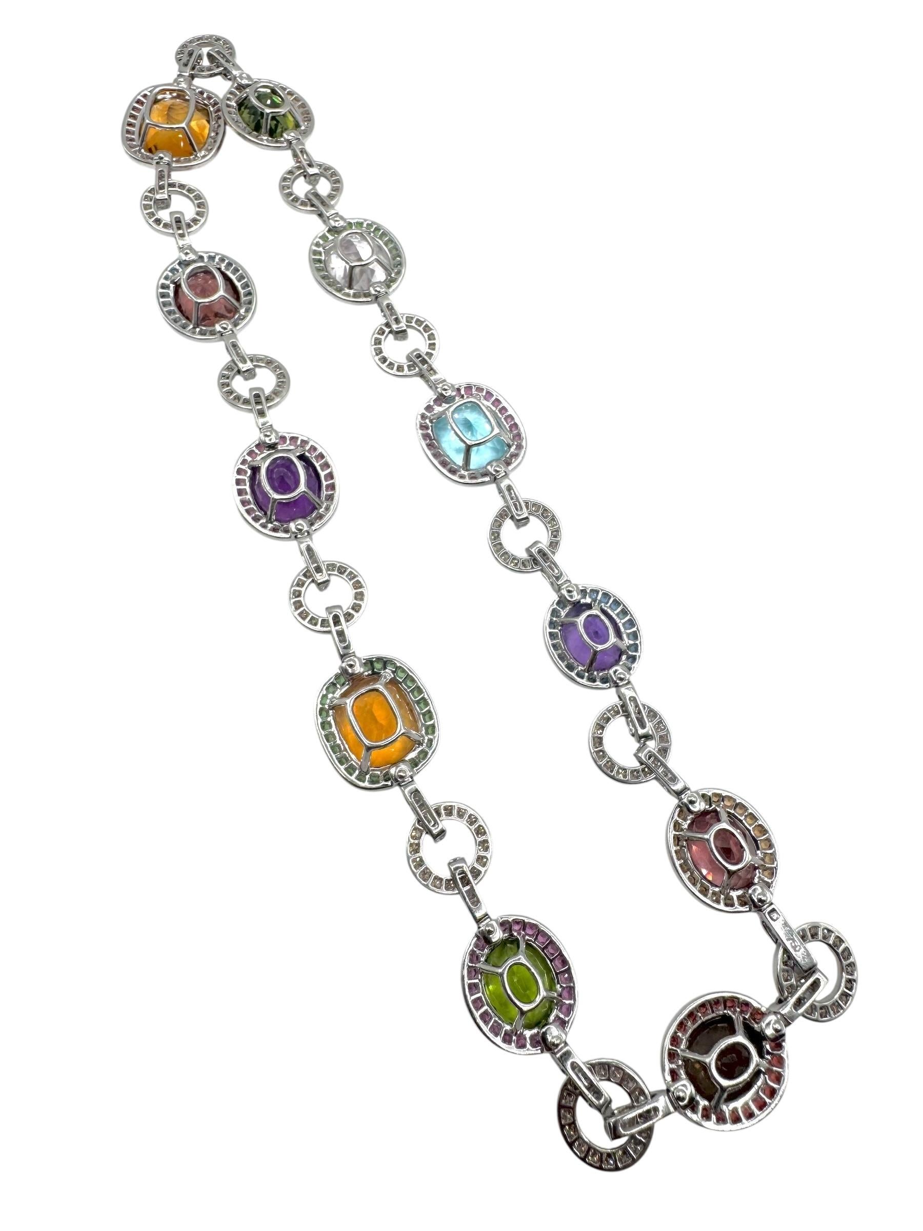 Collar de diamantes y multipiedras de oro blanco de 18 quilates en venta 4