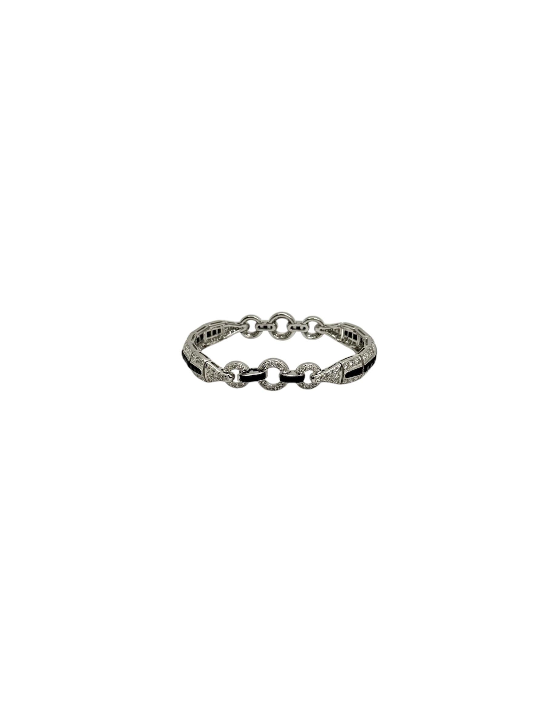Brilliant Cut 18K White Gold Diamond and Onyx Bracelet For Sale