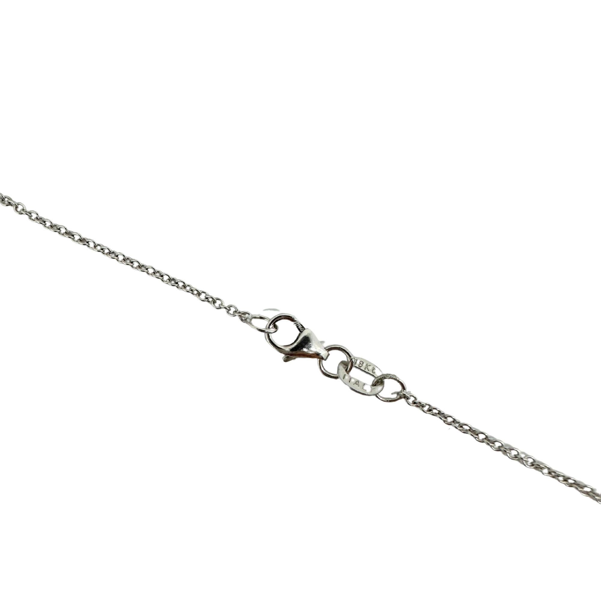 18K White Gold Diamond and Oval Cut Emerald Pendant Necklace For Sale 5