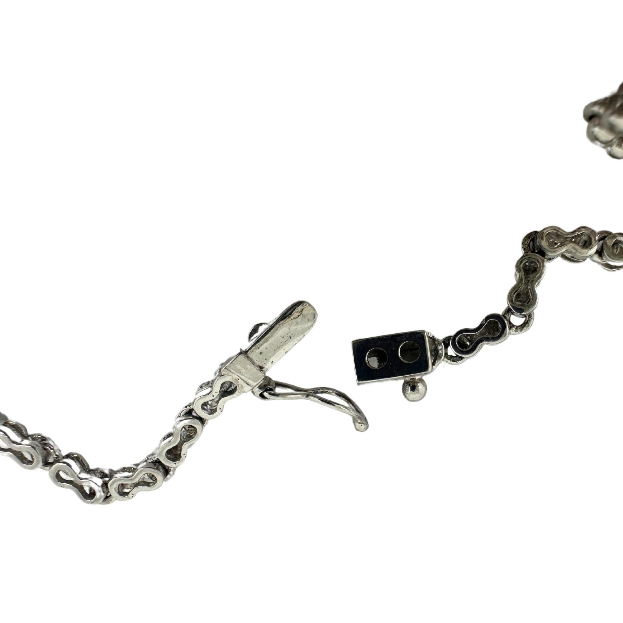 Collier en or blanc 18 carats, diamants et rubis ovale en vente 2
