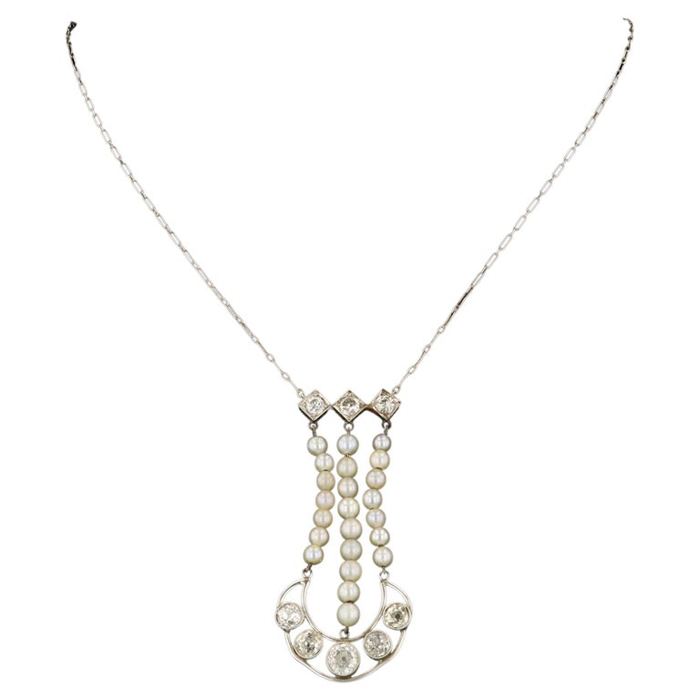 18K White Gold Diamond and Peal Drop Necklace For Sale at 1stDibs