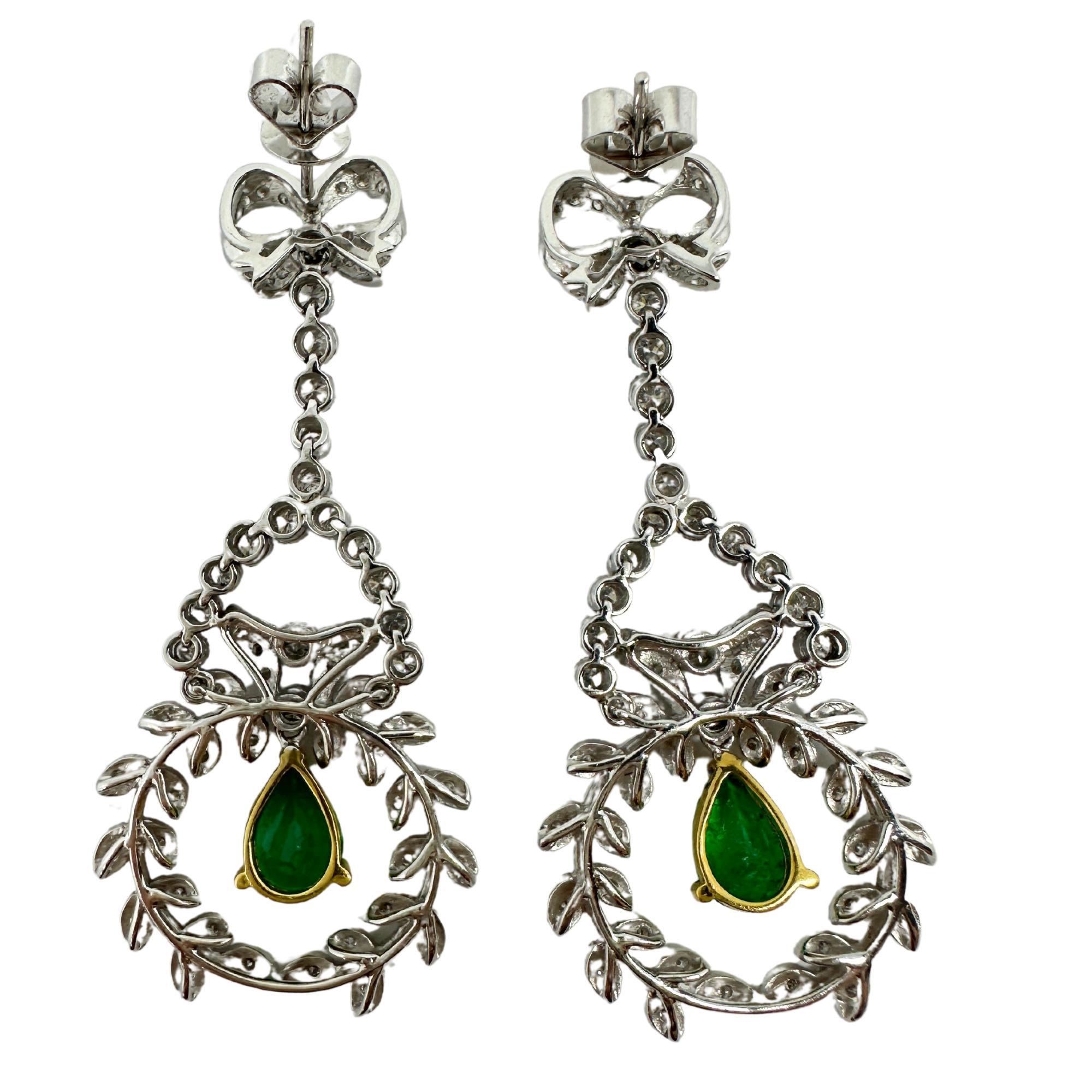 18K White Gold Diamond and Pear Cut Emerald Earrings In Good Condition For Sale In New York, NY