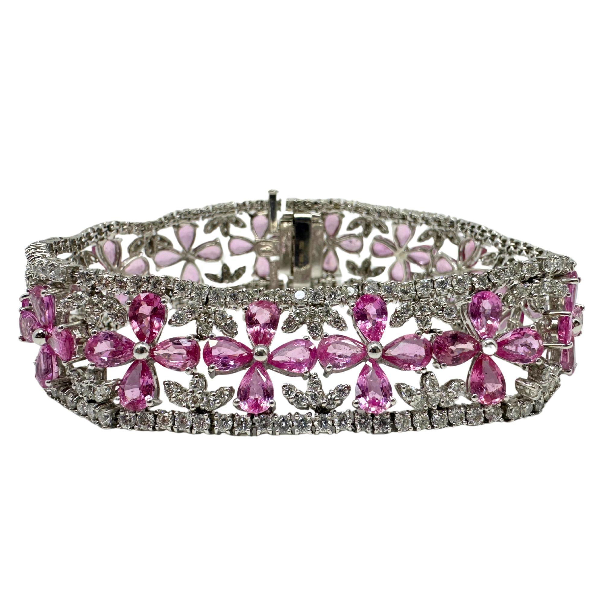 Taille ronde Bracelet fleur en or blanc 18K, diamant et saphir rose taille poire - 7.25 inches en vente