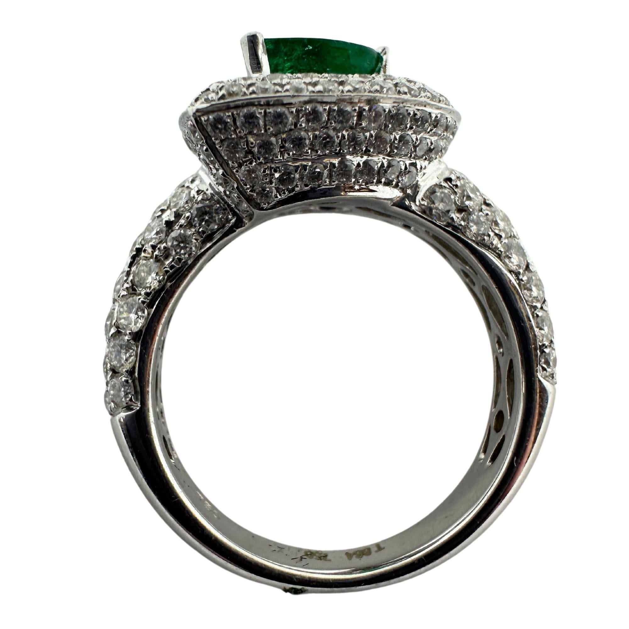 18k White Gold Diamond and Pear Shaped Emerald Ring For Sale 1