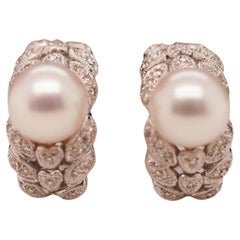 Boucles d'oreilles en or blanc 18K avec diamants et perles