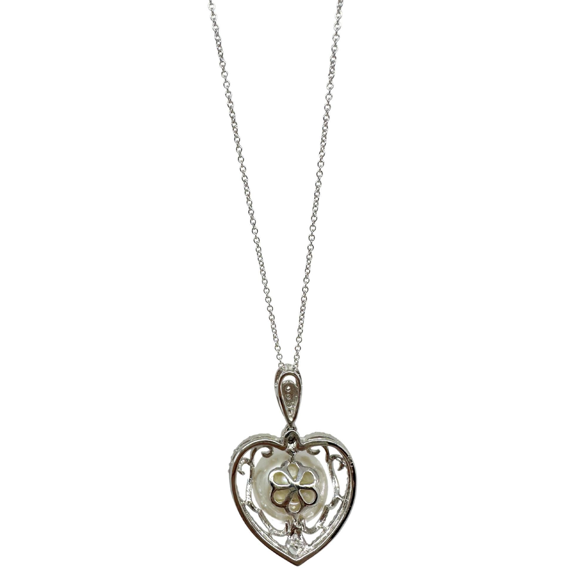 Women's 18K White Gold Diamond and Pearl Heart Pendant Necklace For Sale