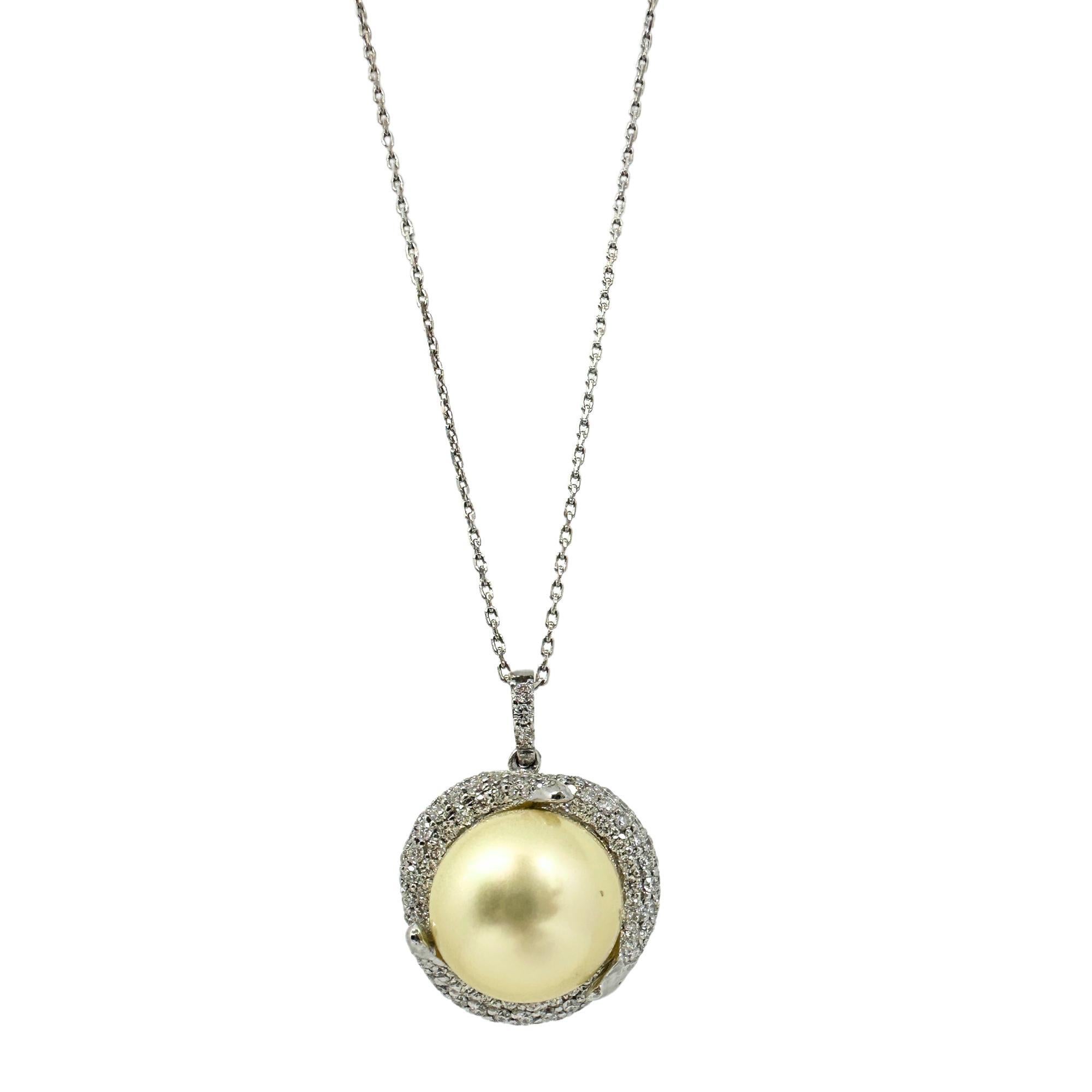 18K White Gold Diamond and Pearl Pendant Necklace
Condition: In good condition with some minor surface wear consistent with age.
Length: 16 inches, 1 inch pendant
Metal: 18k White Gold
Weight: 8.8 grams
Diamonds: 0.72 carats