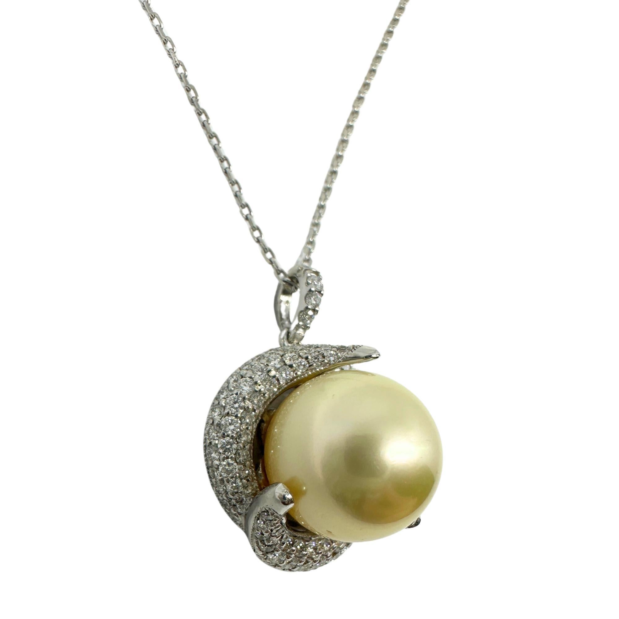 Round Cut 18K White Gold Diamond and Pearl Pendant Necklace For Sale