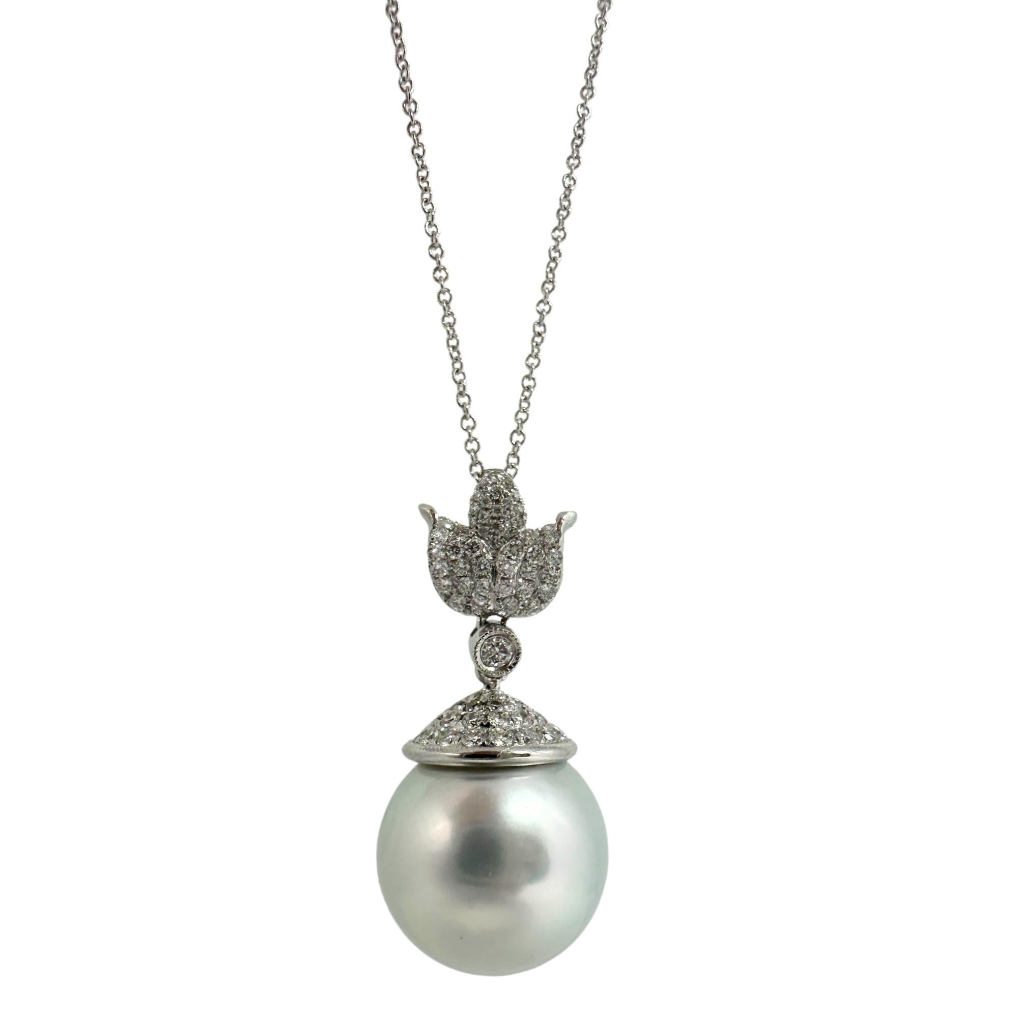 Round Cut 18K White Gold Diamond and Pearl Pendant Necklace For Sale