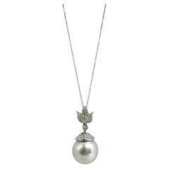 18K White Gold Diamond and Pearl Pendant Necklace