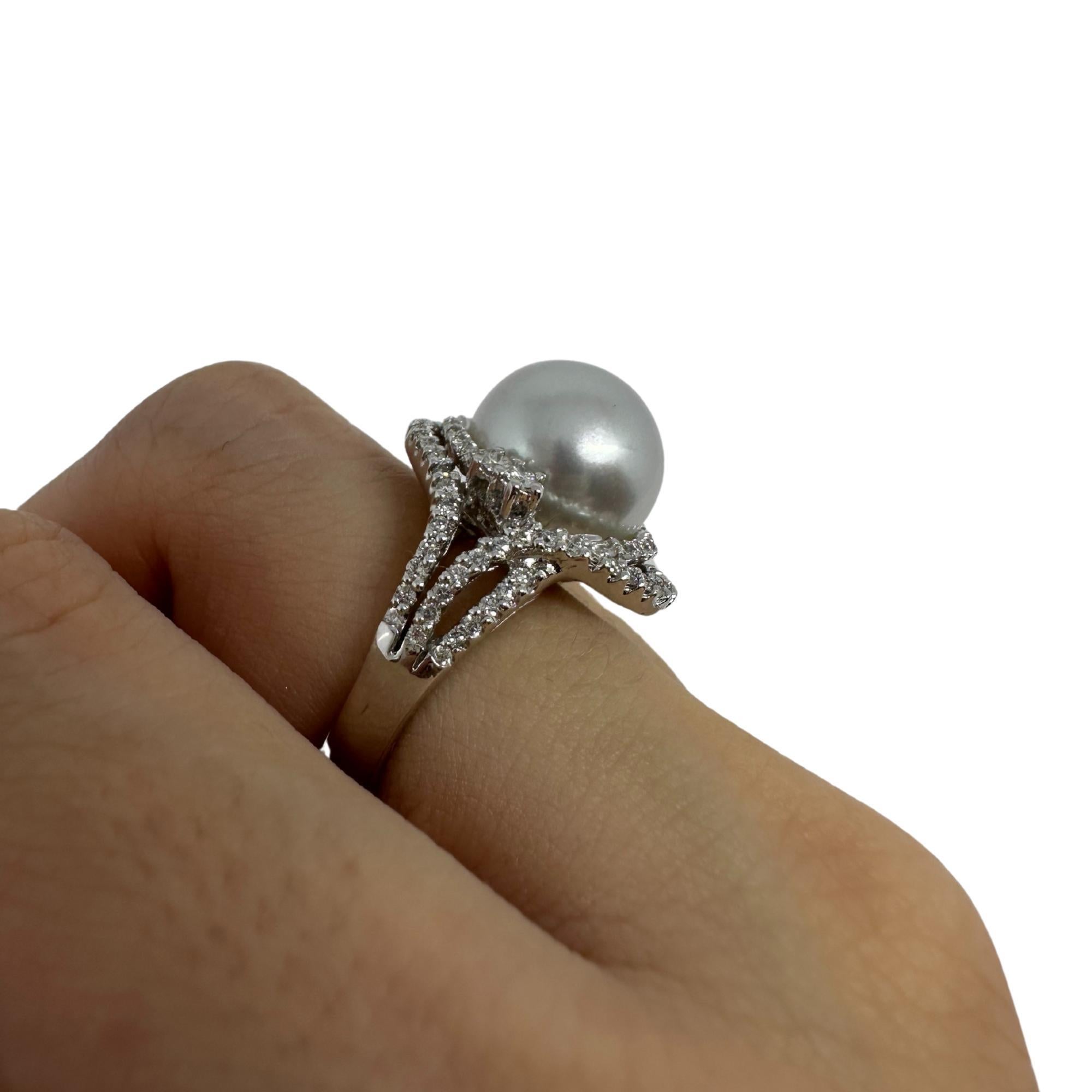 Anello con diamanti e perle in oro bianco 18K in vendita 7