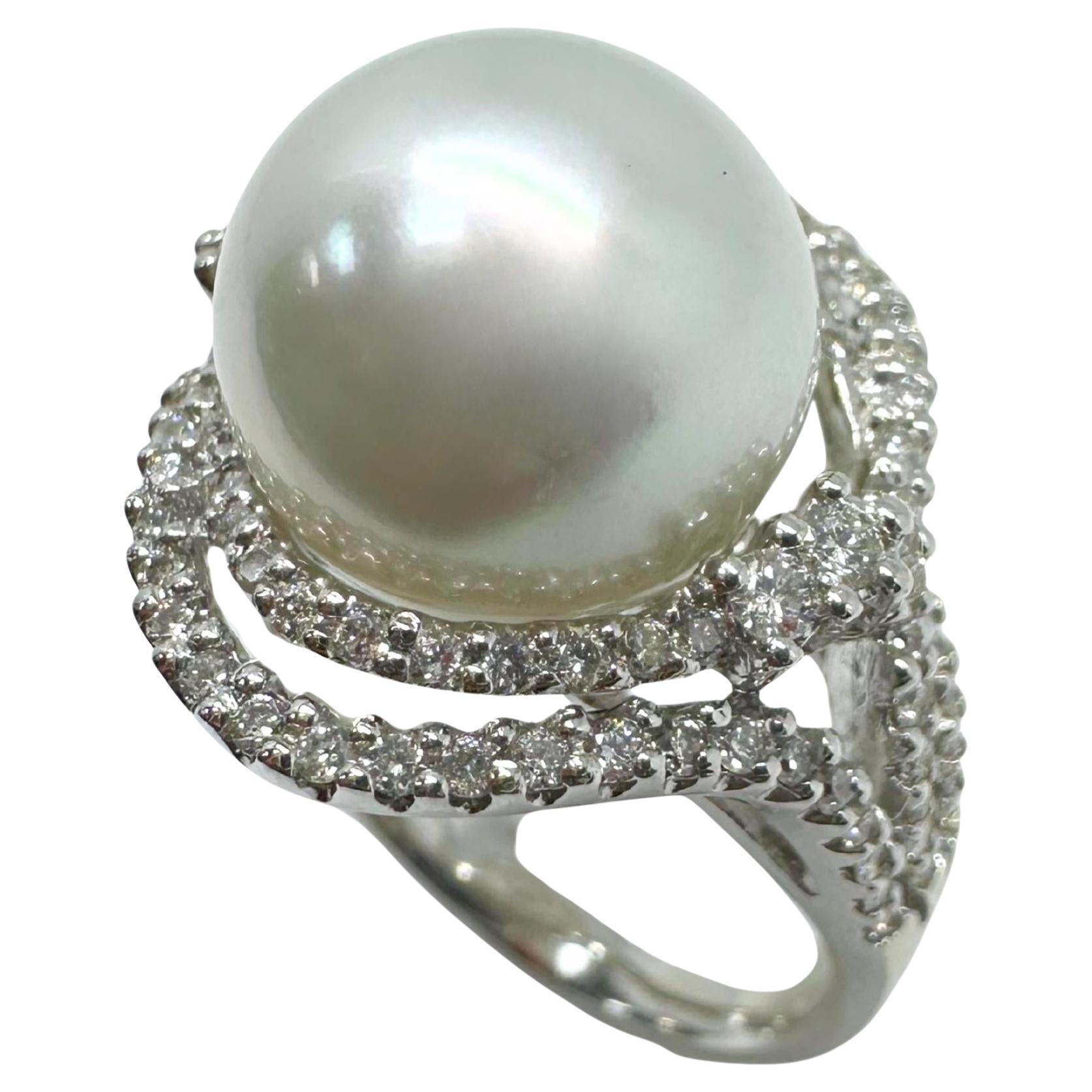 18K White Gold Diamond and Pearl Ring
