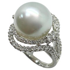 18K White Gold Diamond and Pearl Ring