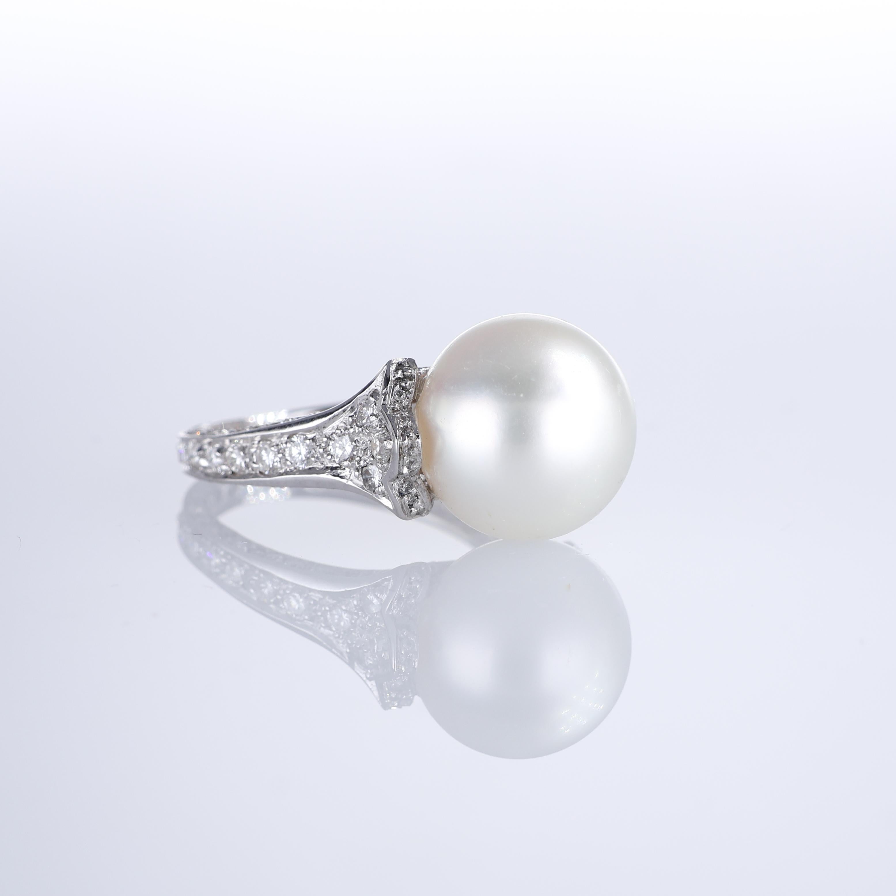 Brilliant Cut 18K White Gold Diamond and Pearl Ring with Clover Motif For Sale