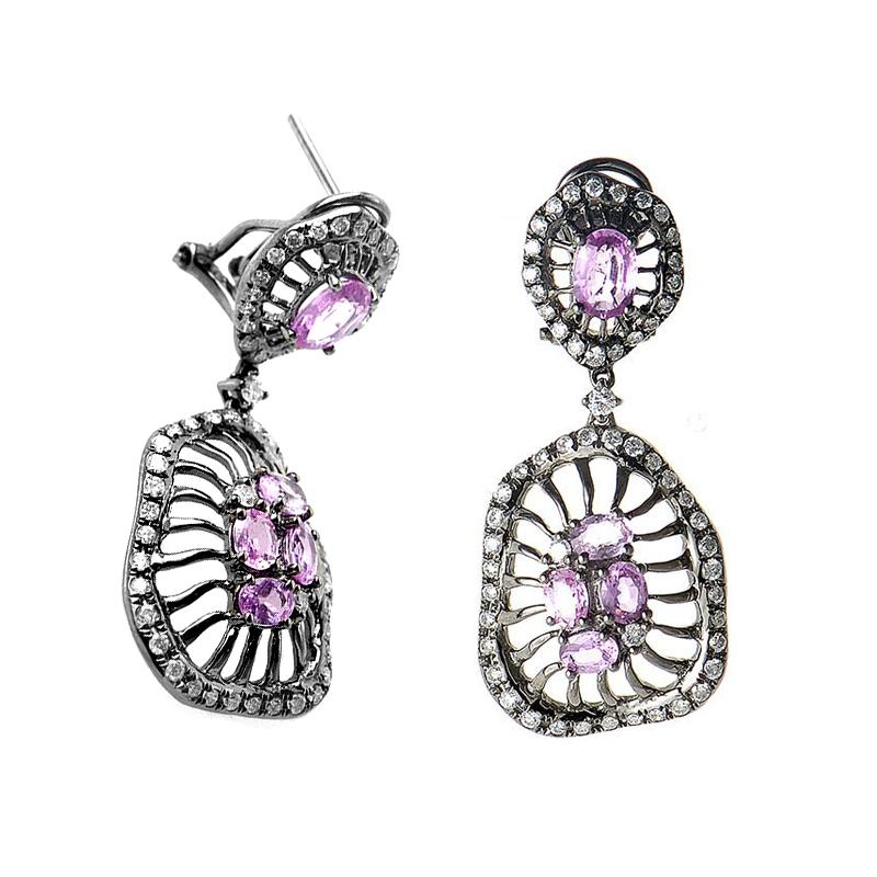18 Karat White Gold Diamond and Pink Sapphire Drop Earrings In New Condition In Southampton, PA