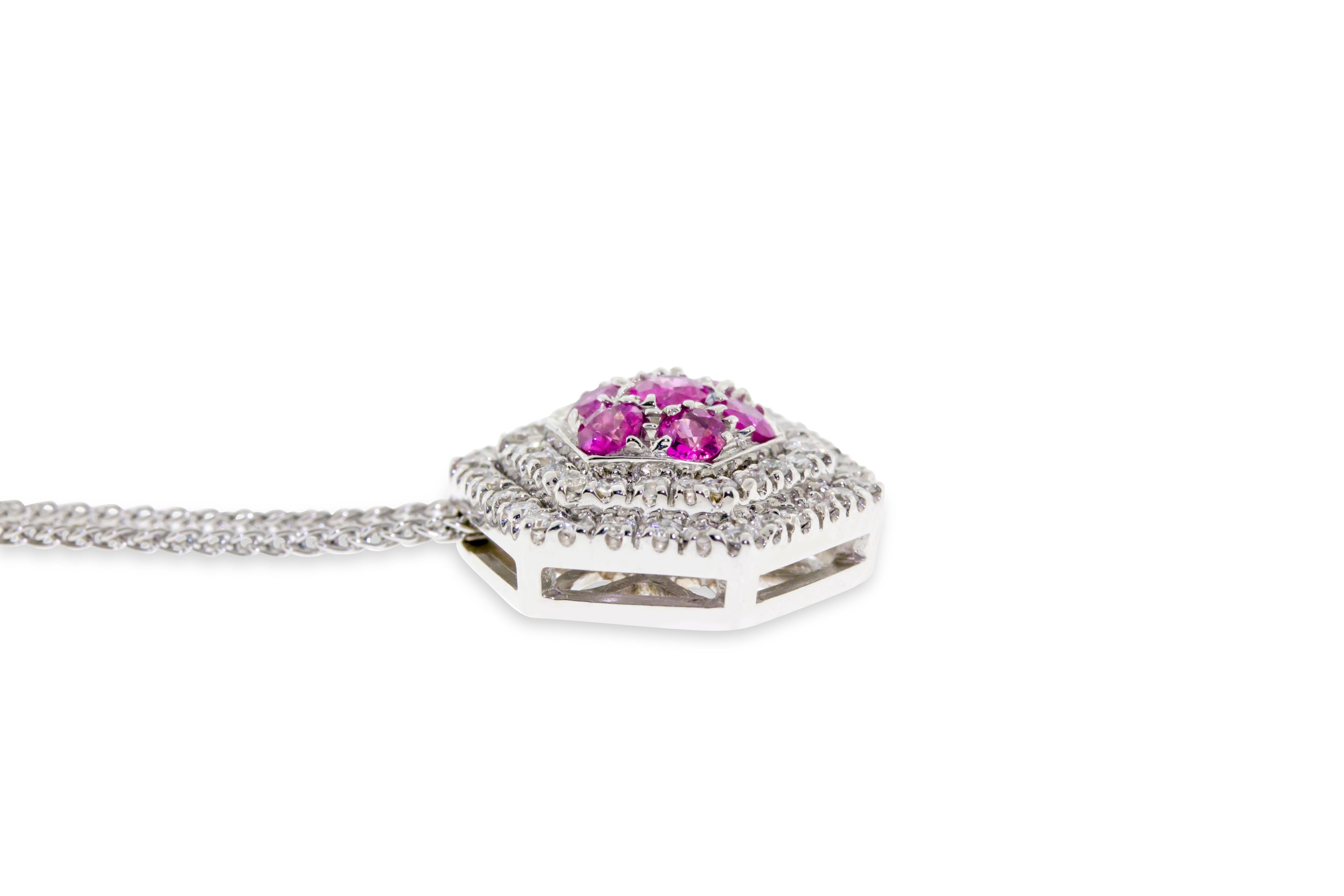 18 Karat Weißgold Halskette mit Diamant- und rosa Saphir-Anhänger (Rundschliff) im Angebot