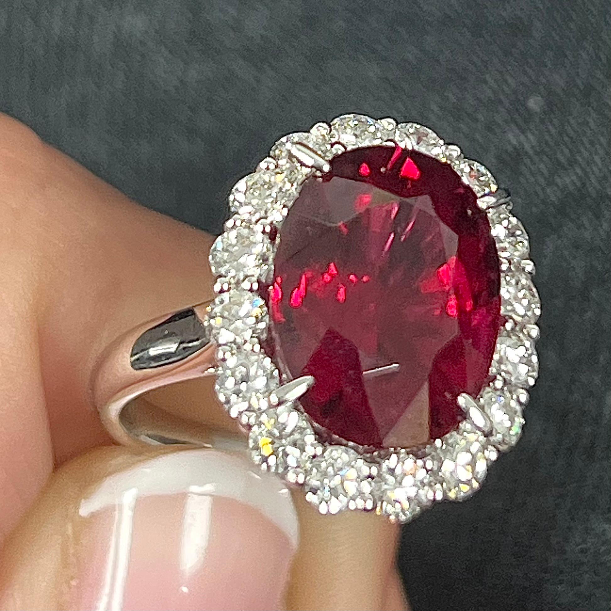 18K Weißgold Diamant und Rubellit Ring (Brillantschliff) im Angebot