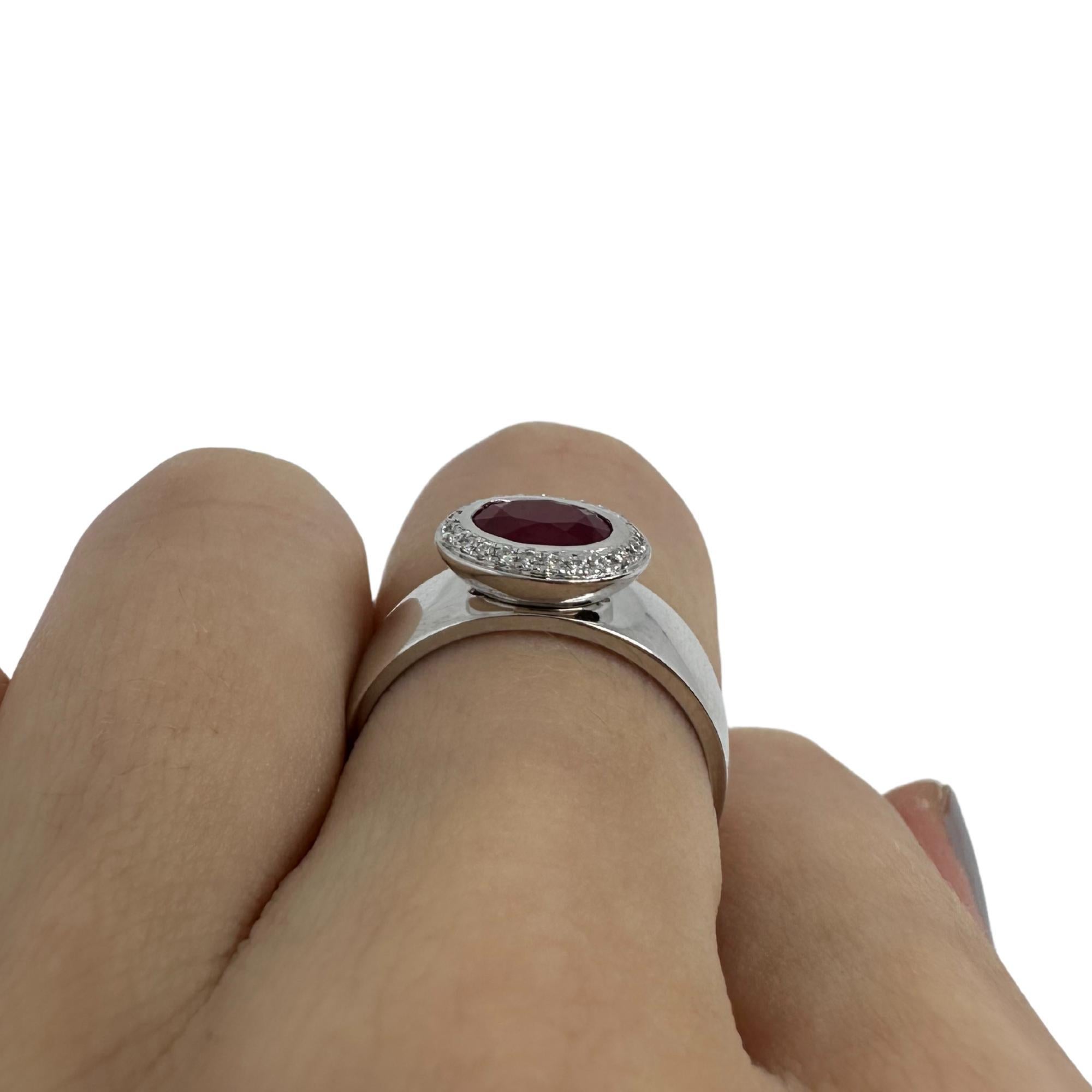 18K White Gold Diamond and Ruby Band Ring For Sale 7