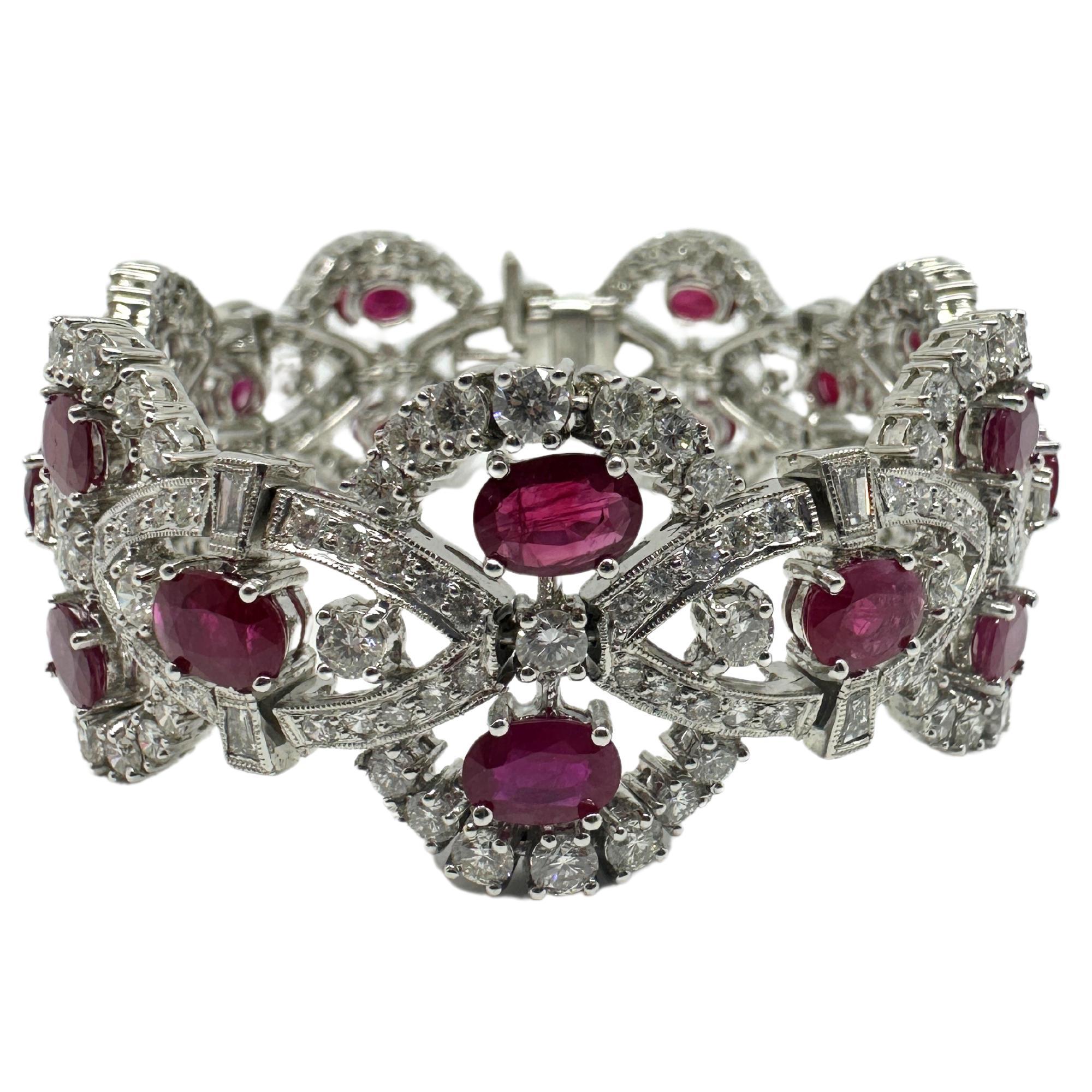 Moderne Bracelet en or blanc 18 carats avec diamants et rubis en vente