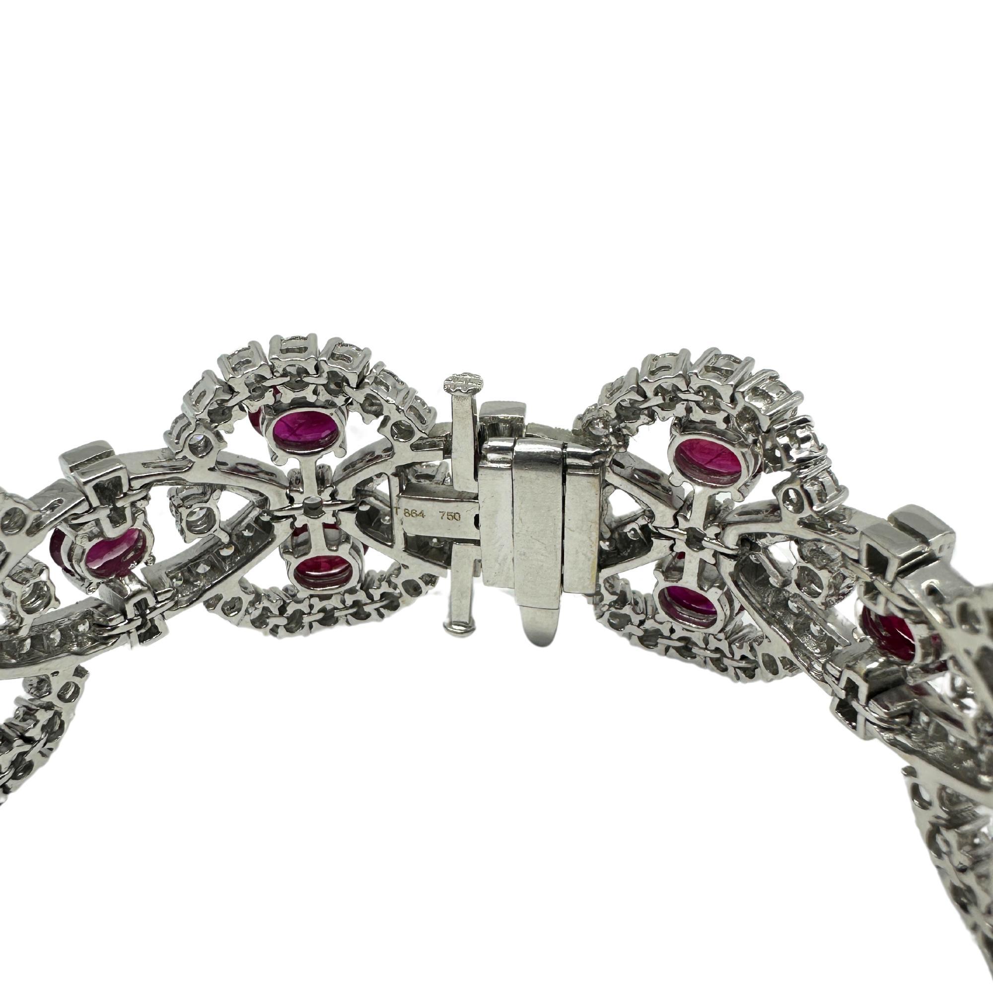 Bracelet en or blanc 18 carats avec diamants et rubis Bon état - En vente à New York, NY