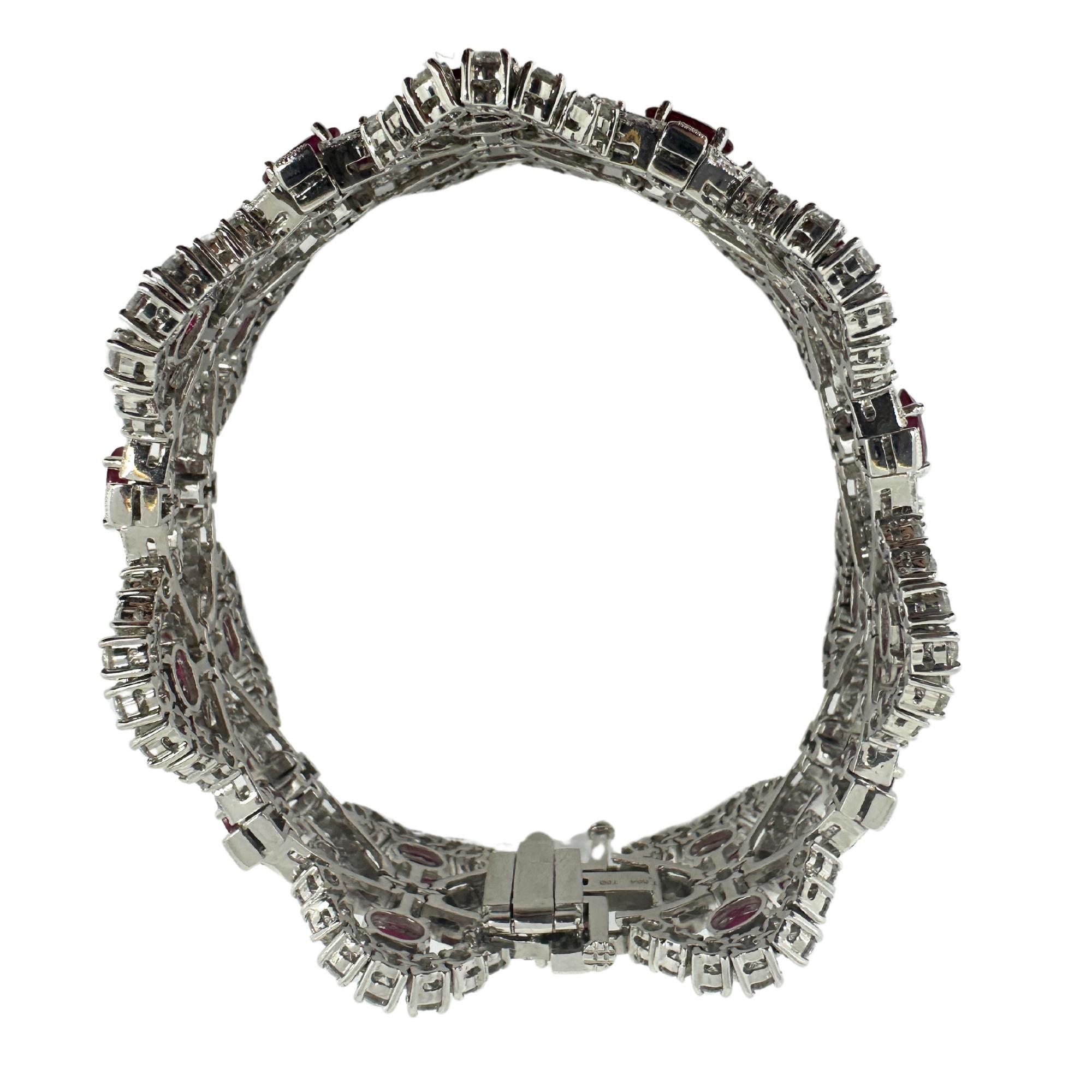Bracelet en or blanc 18 carats avec diamants et rubis Pour femmes en vente