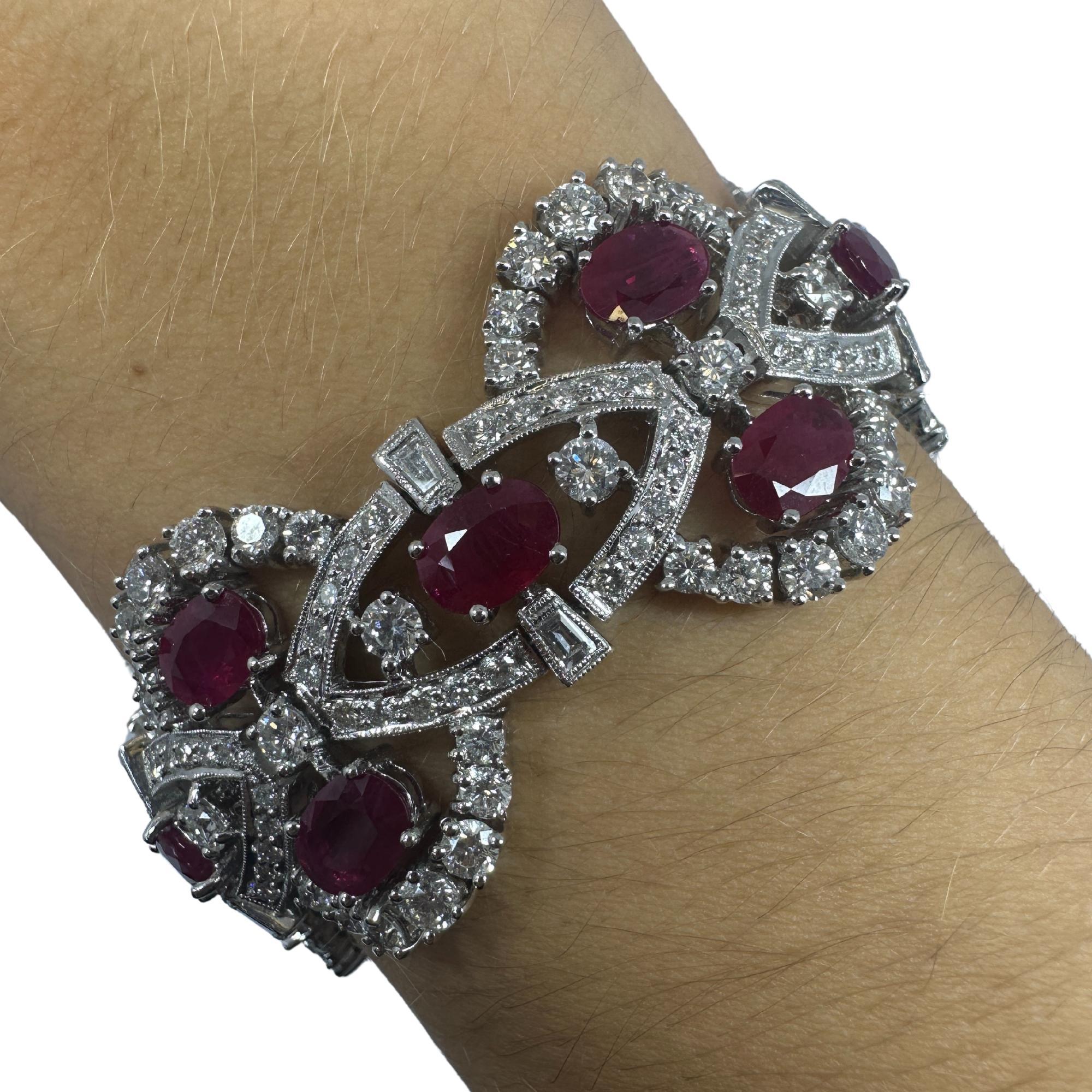 Bracelet en or blanc 18 carats avec diamants et rubis en vente 3