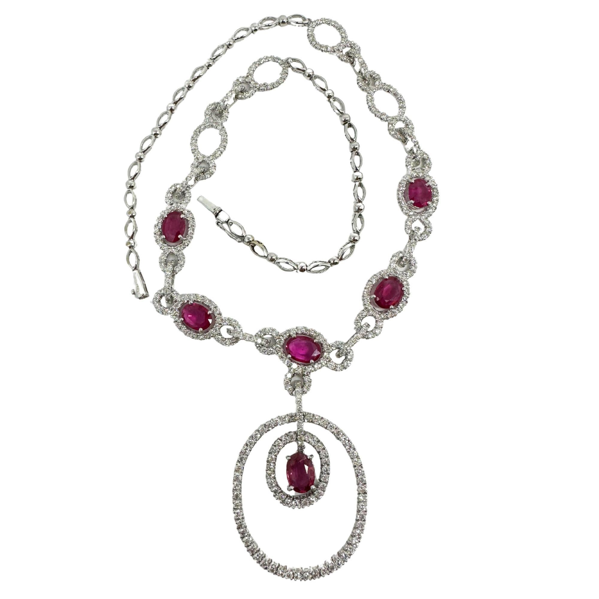 18K White Gold Diamond and Ruby Drop Necklace en venta 1