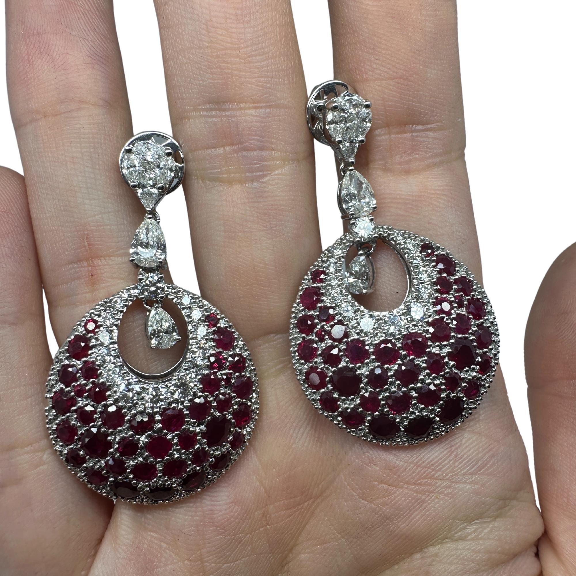18K White Gold Diamond and Ruby Earrings In Good Condition For Sale In New York, NY