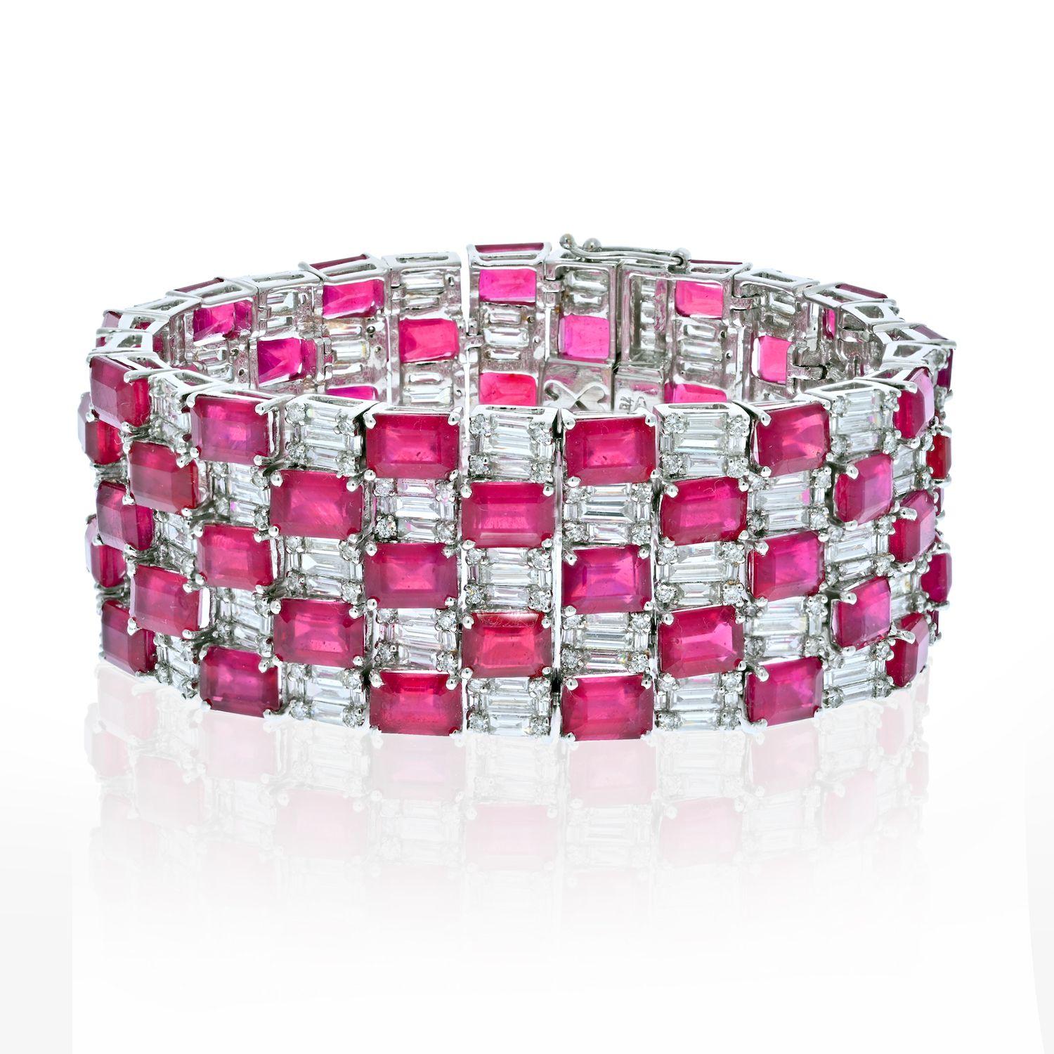 Bracelet de style tapis en or blanc 18 carats avec diamants et rubis Pour femmes en vente
