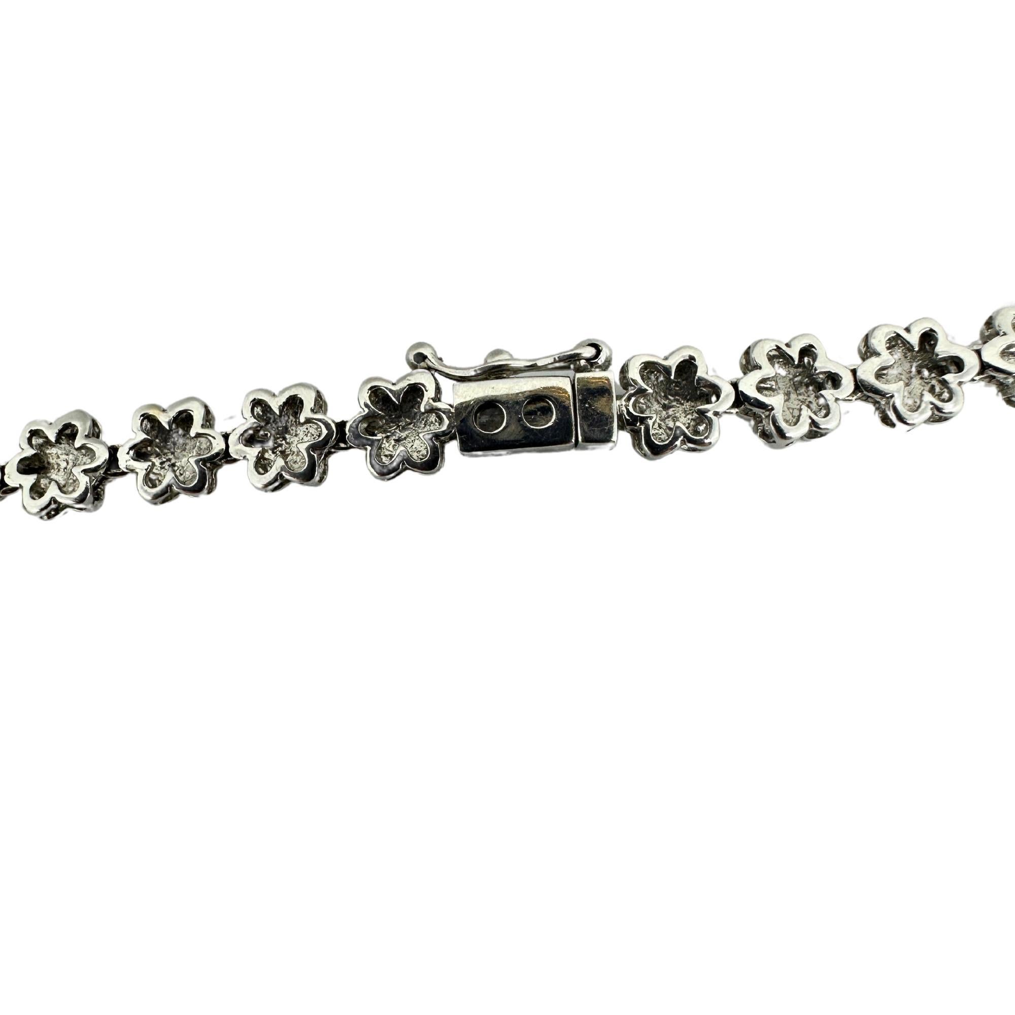 Collana con diamanti e rubini in oro bianco 18 carati in vendita 1