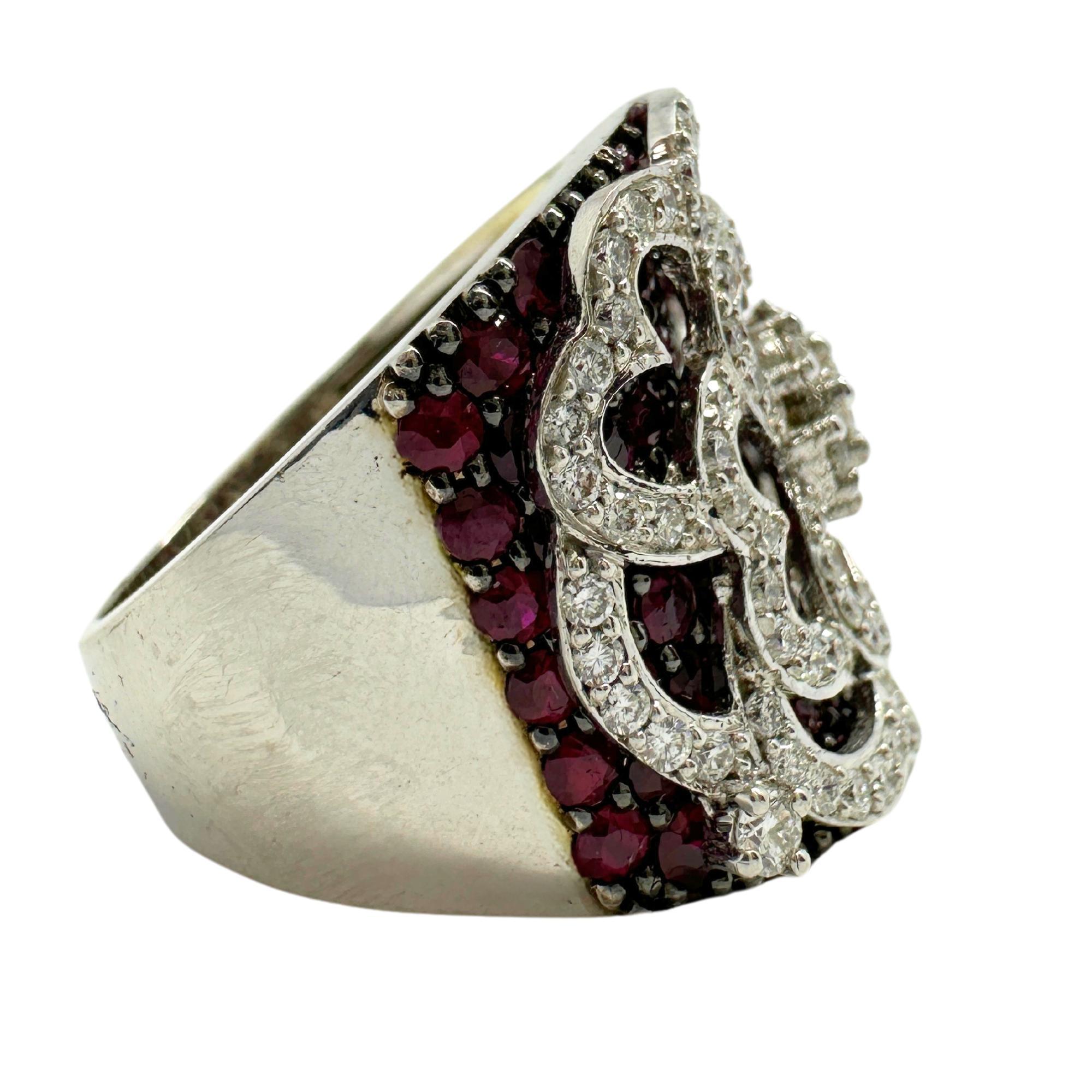 18K White Gold Diamond and Ruby Wide Band Ring In Good Condition For Sale In New York, NY