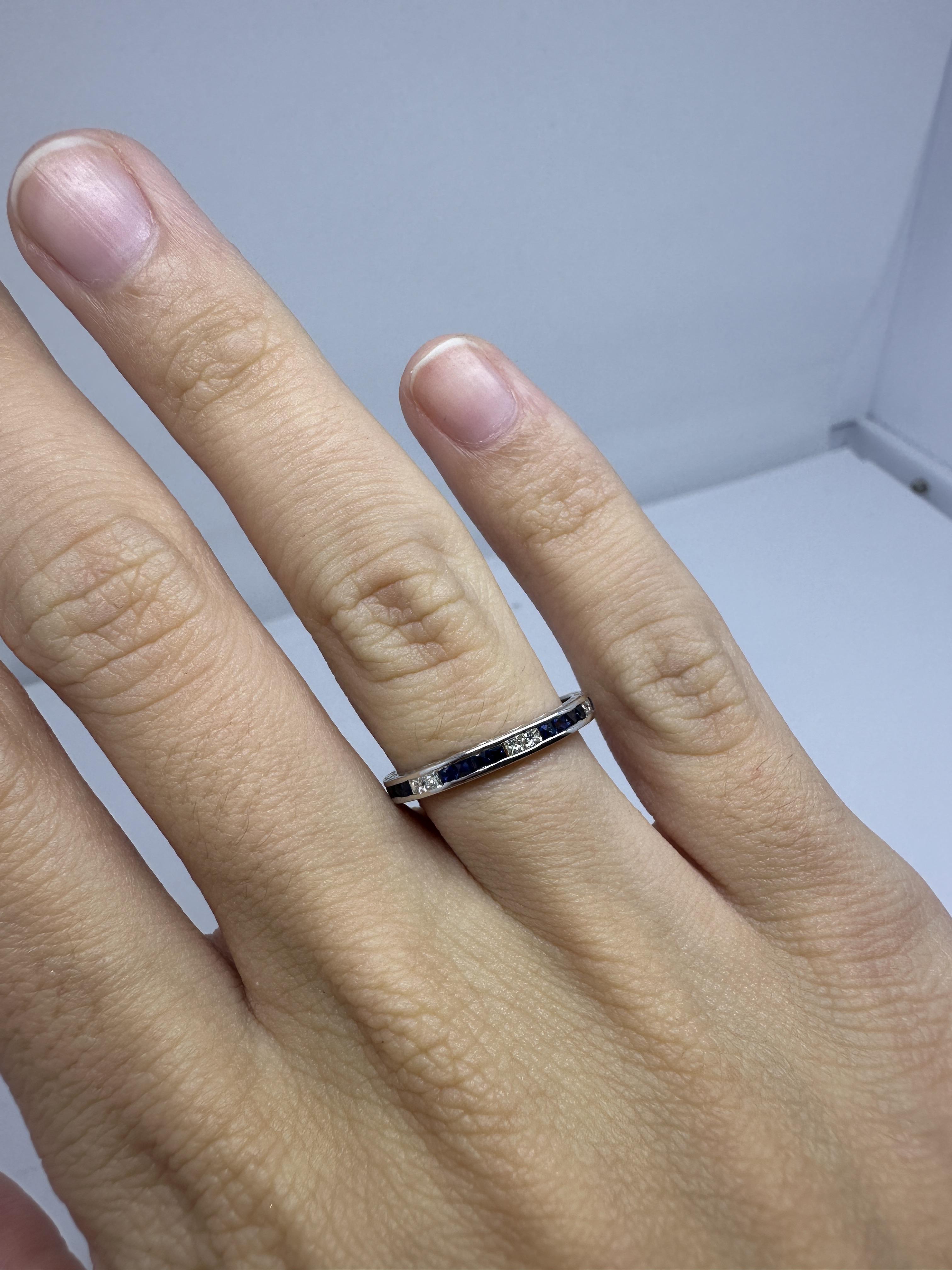 18K White Gold Diamond and Sapphire Band In Good Condition In New York, NY