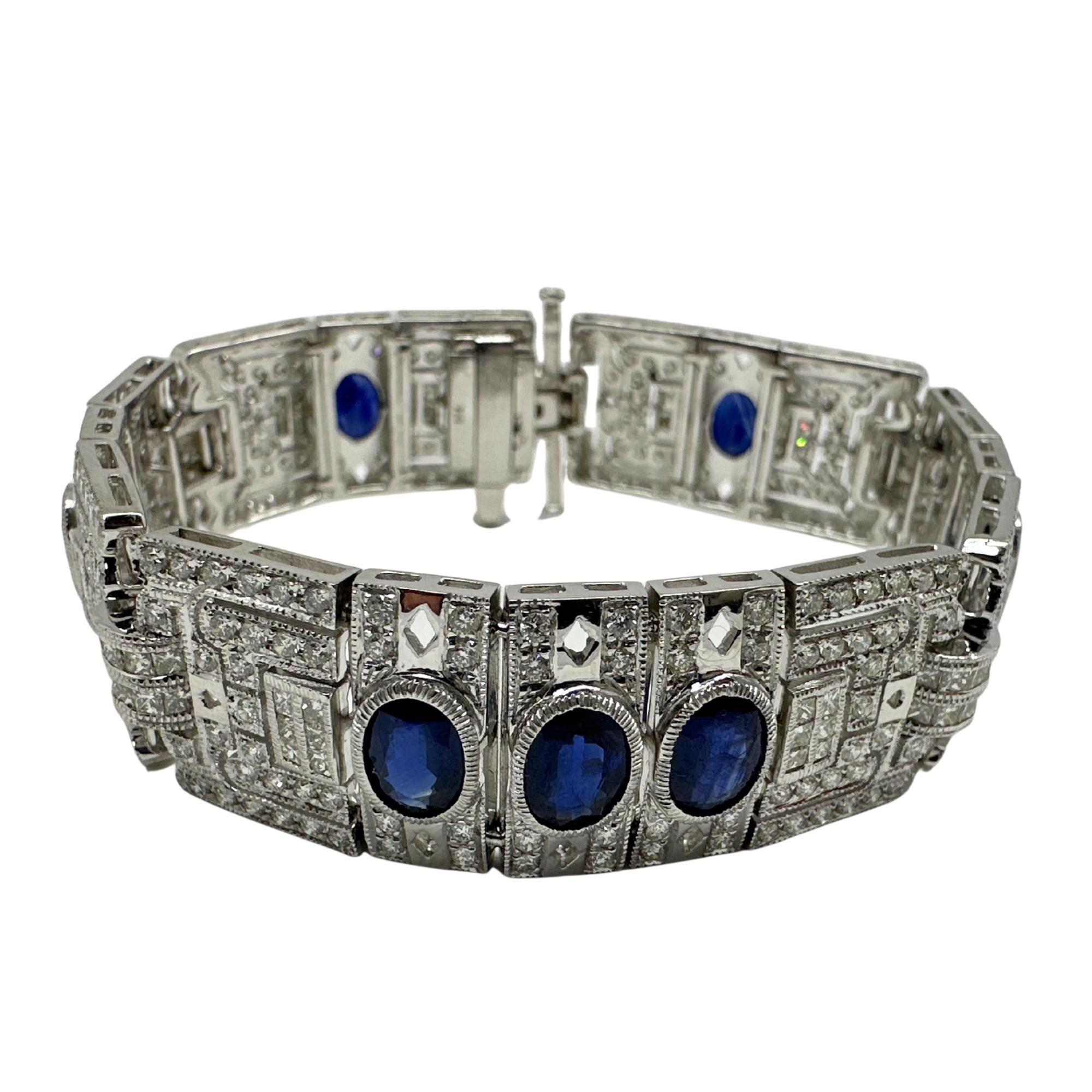 Fabriqué de manière experte en or blanc 18 carats et orné de 6,06 carats de diamants et de 7,00 carats de saphirs d'un bleu profond, ce bracelet respire l'élégance et la sophistication. D'une longueur de 7 pouces, il est parfait pour toutes les