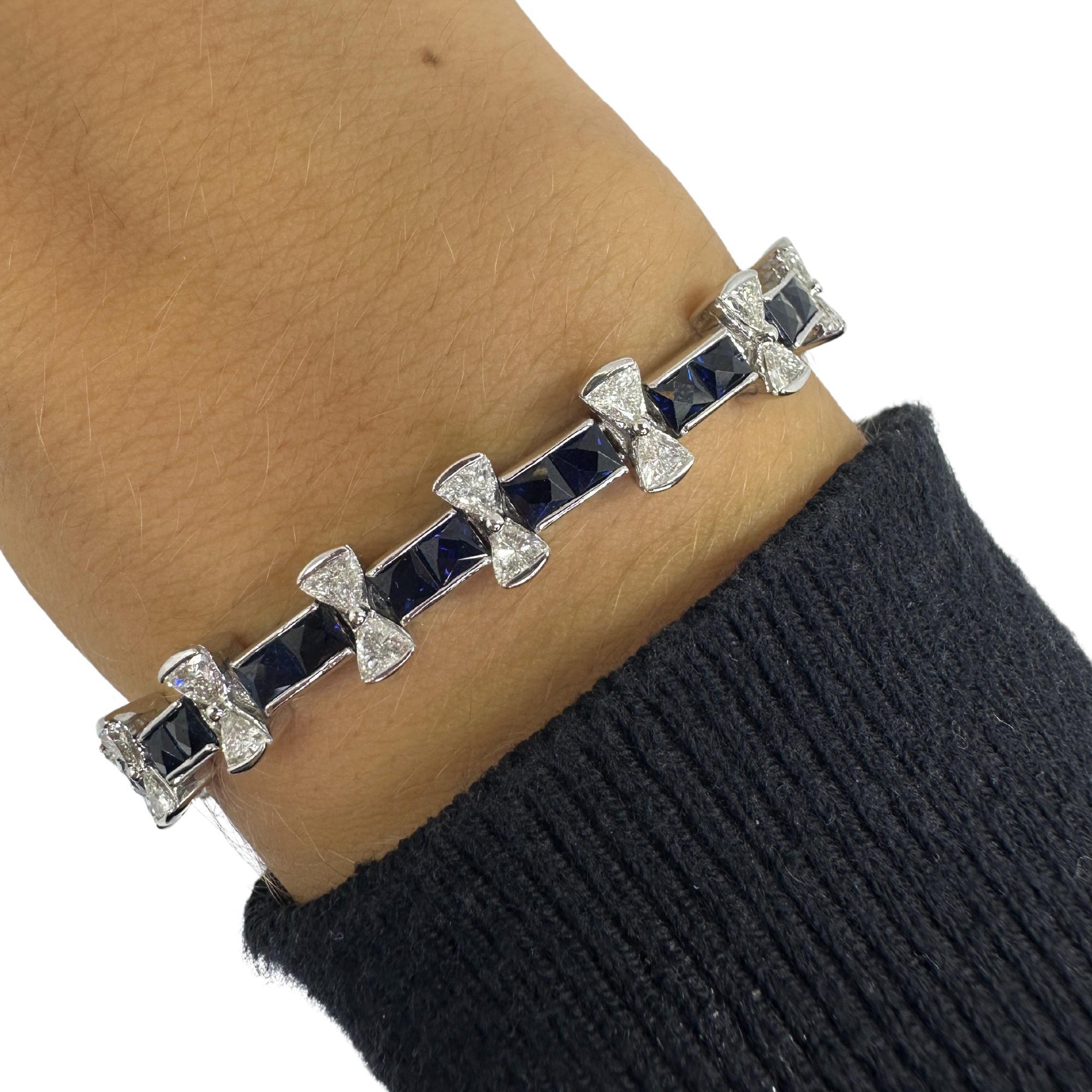 Armband aus 18 Karat Weißgold mit Diamant und Saphir im Zustand „Gut“ in New York, NY