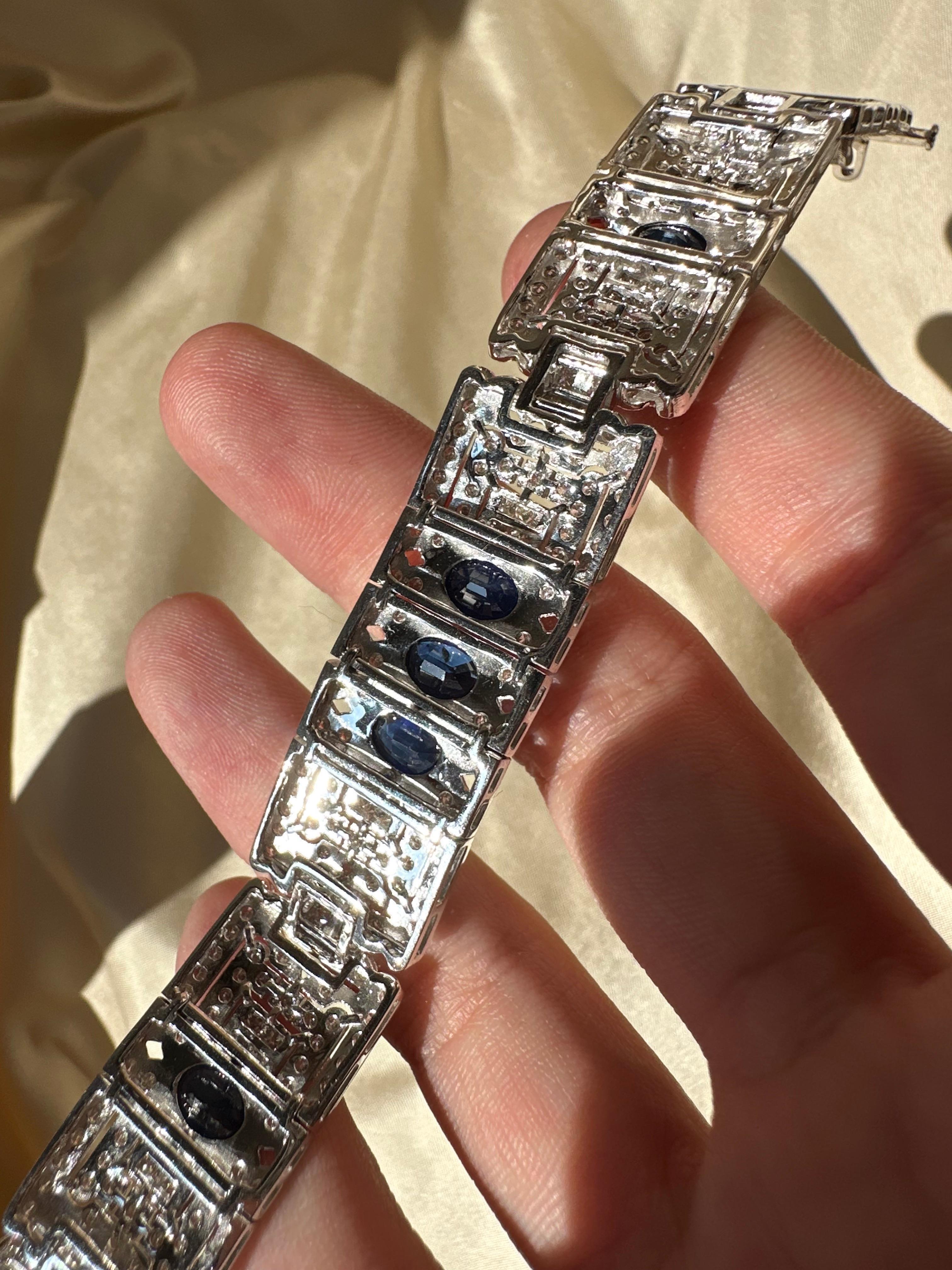 Bracelet en or blanc 18 carats avec diamants et saphirs en vente 1