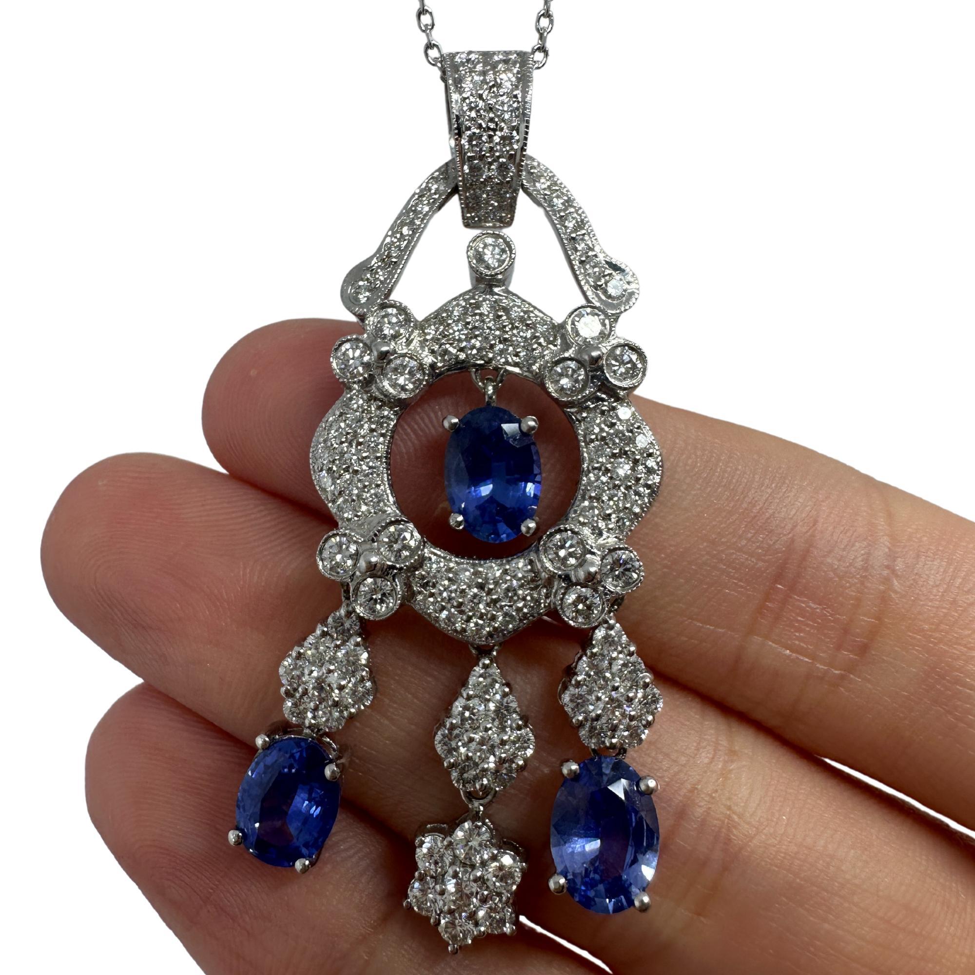 18K White Gold Diamond and Sapphire Pendant Necklace For Sale 2