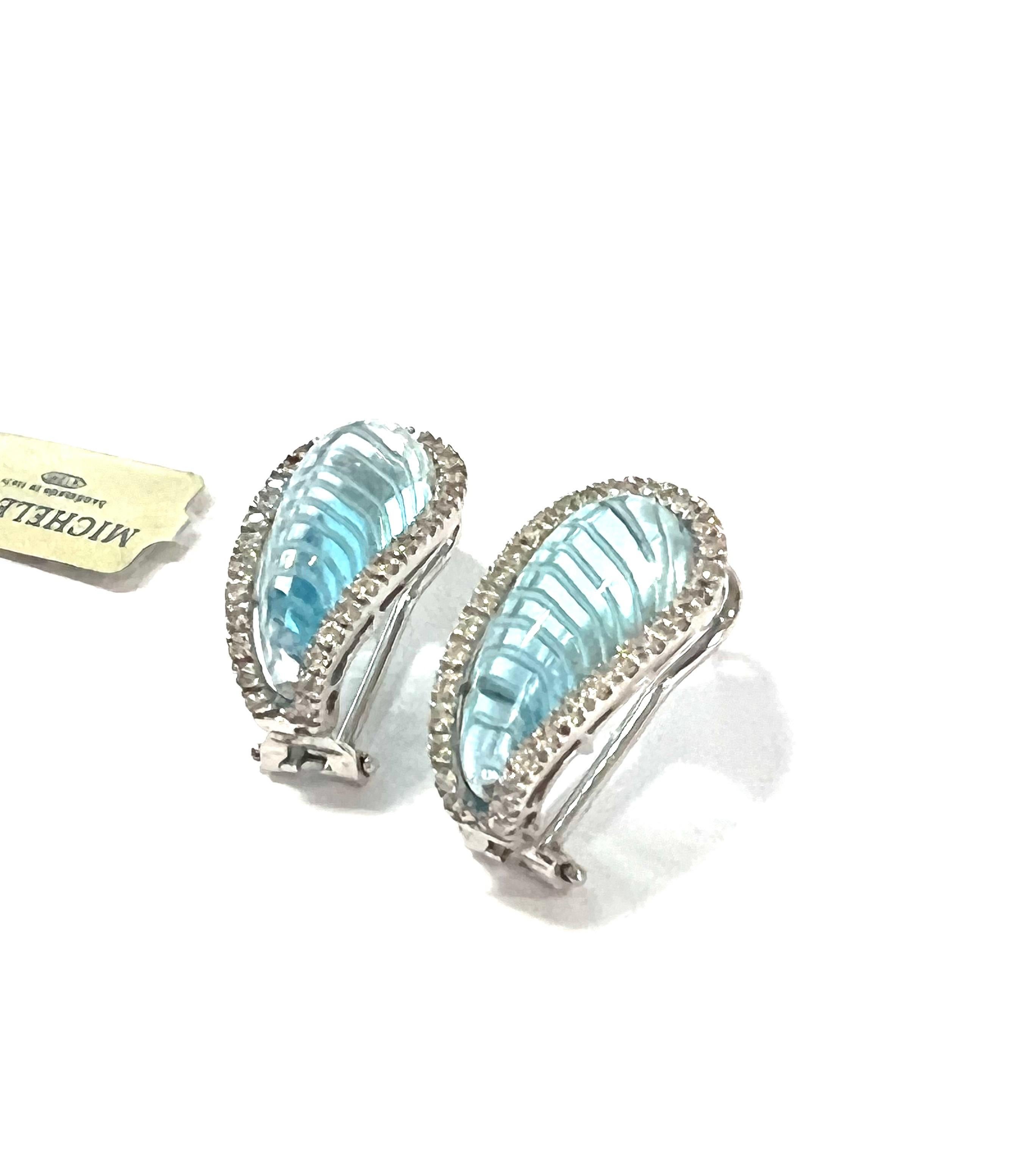 18k white gold, diamond and topaz earrings
Total Weight gr. 13,3
Gold weight gr. 9,2
2 blu topazes.
60 Diamonds.
Stamp 750 Italy 10MI
