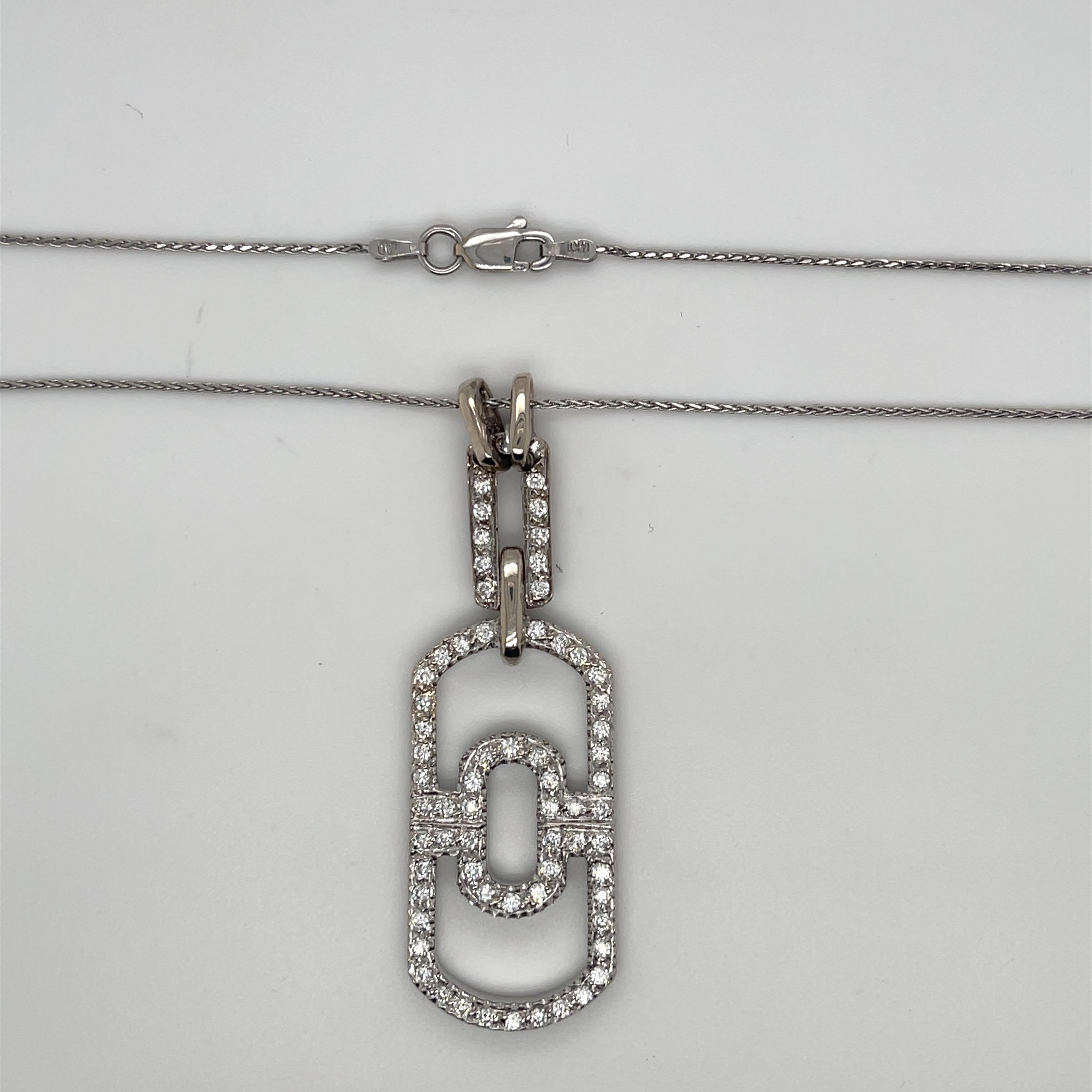 18K White Gold Diamond Pendant with Chain In Good Condition In Dallas, TX
