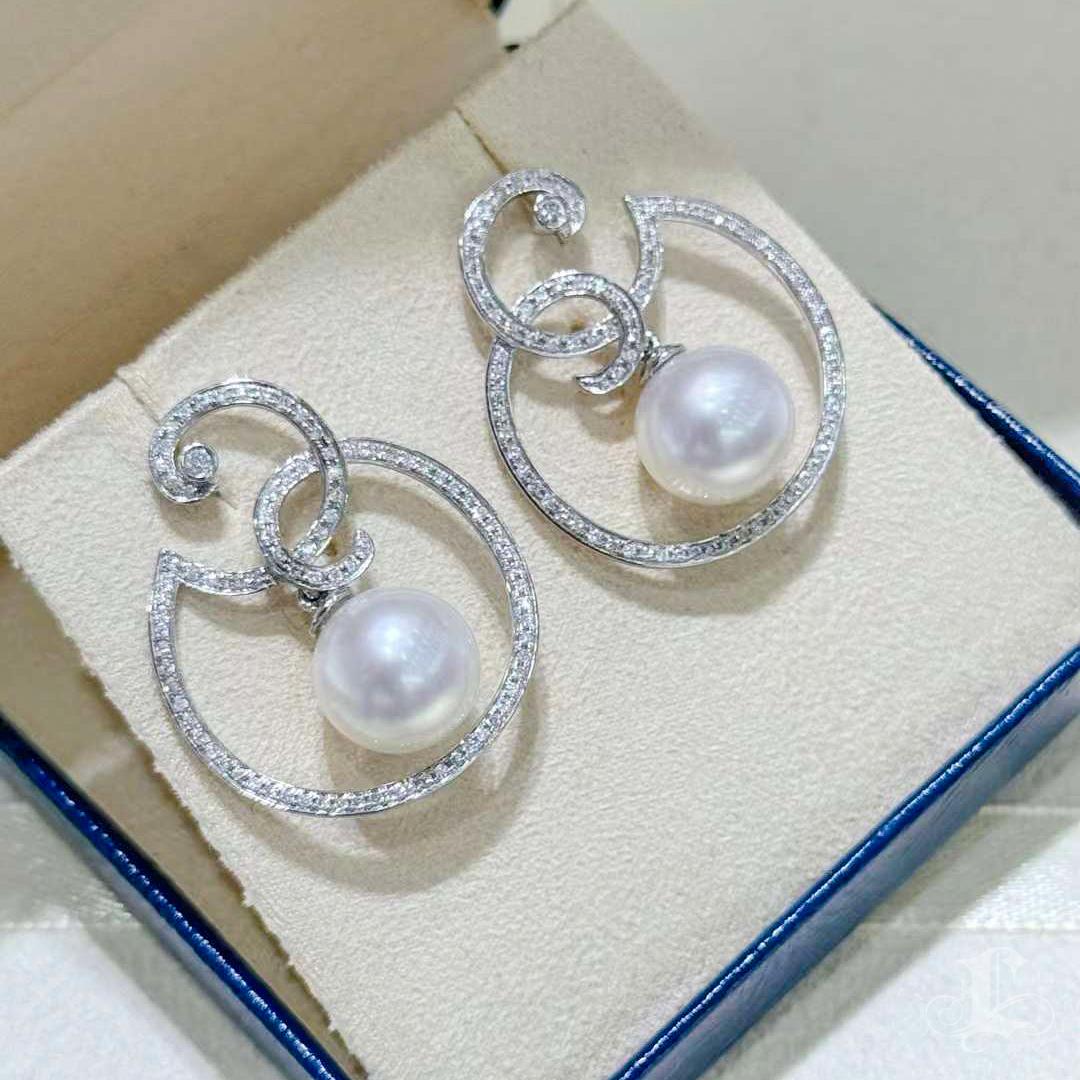 Women's 【Lustre Arc】Aurora Tidecurve South Sea Pearl Diamond Earrings For Sale